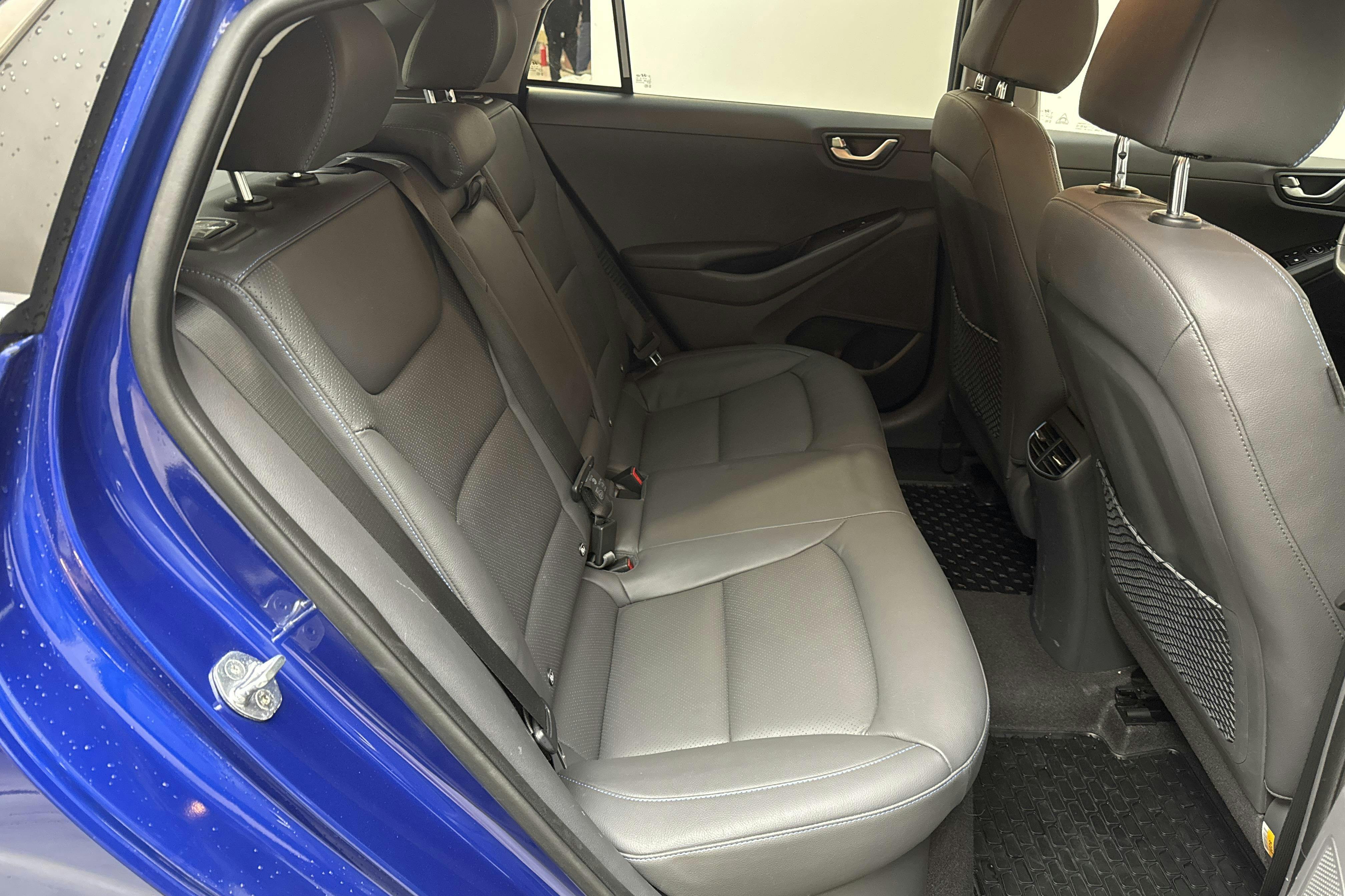 Hyundai IONIQ Plug-in (141hk) - 80 910 km - Automatic - Dark Blue - 2019