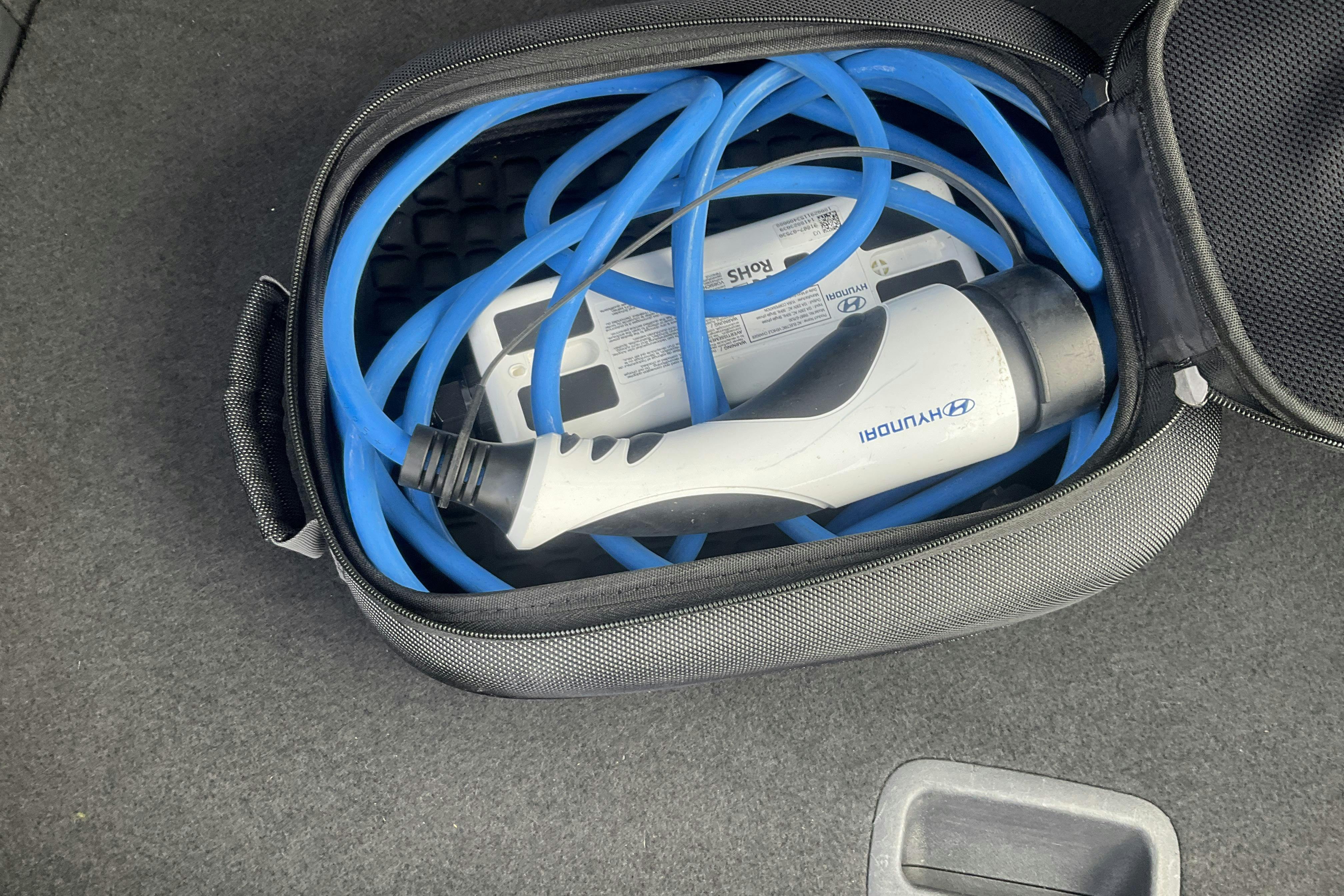 Hyundai IONIQ Plug-in (141hk) - 80 910 km - Automatic - Dark Blue - 2019
