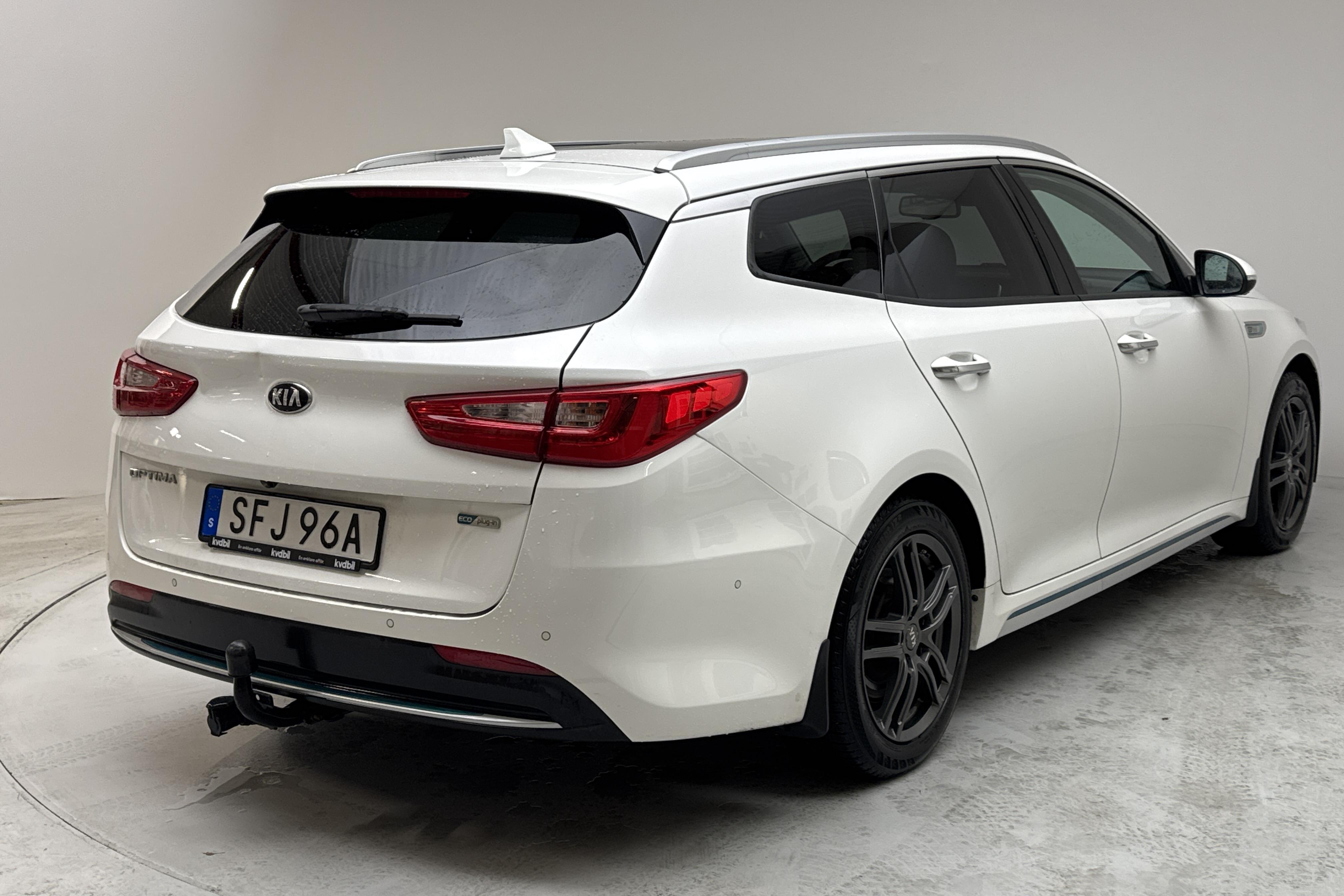 KIA Optima 2.0 GDi Plug-in Hybrid SW (205hk) - 127 110 km - Automaattinen - valkoinen - 2020