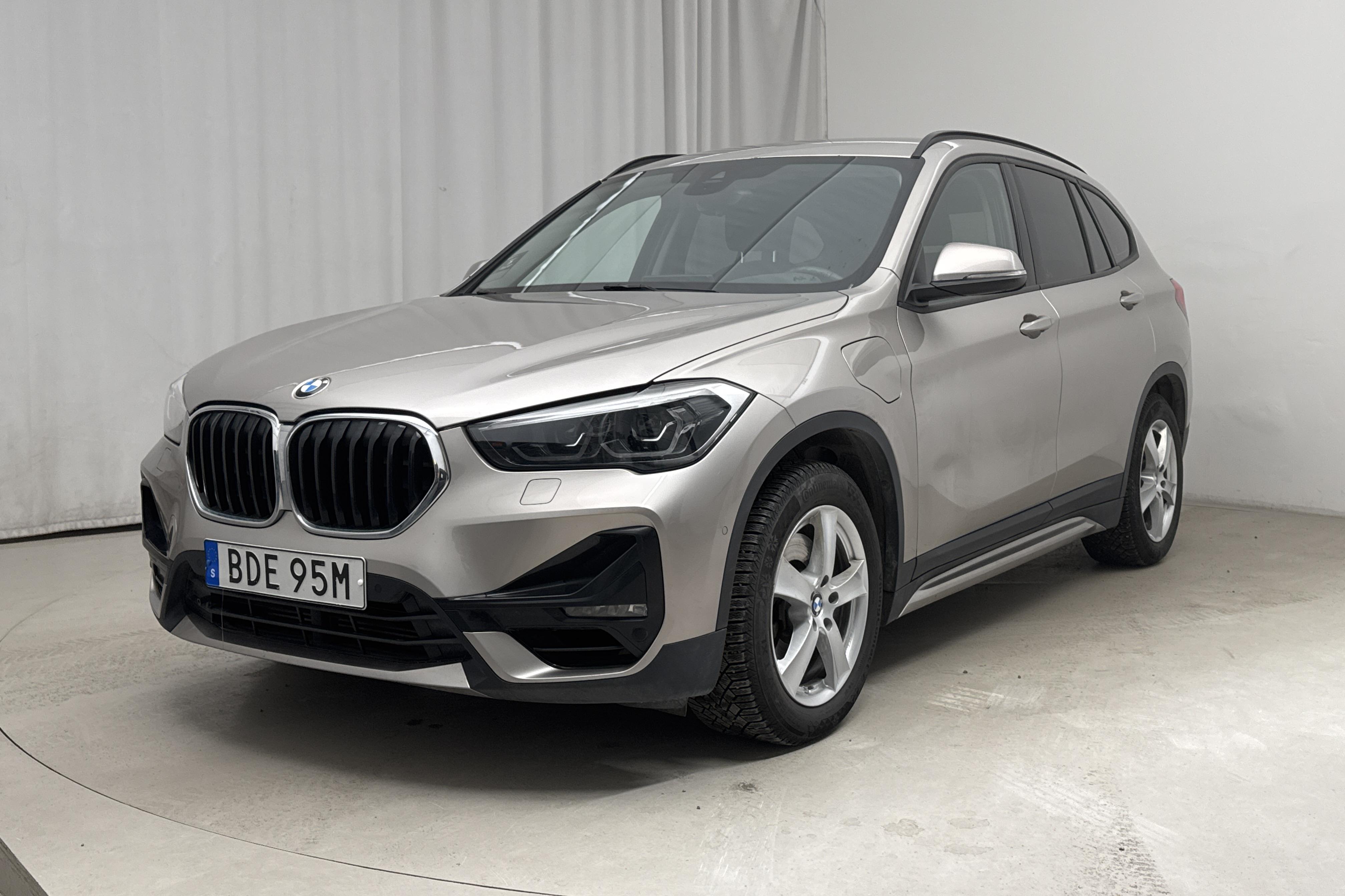 BMW X1 xDrive25e 9,7 kWh LCI, F48 (220hk) - 81 370 km - Automaattinen - hopea - 2021