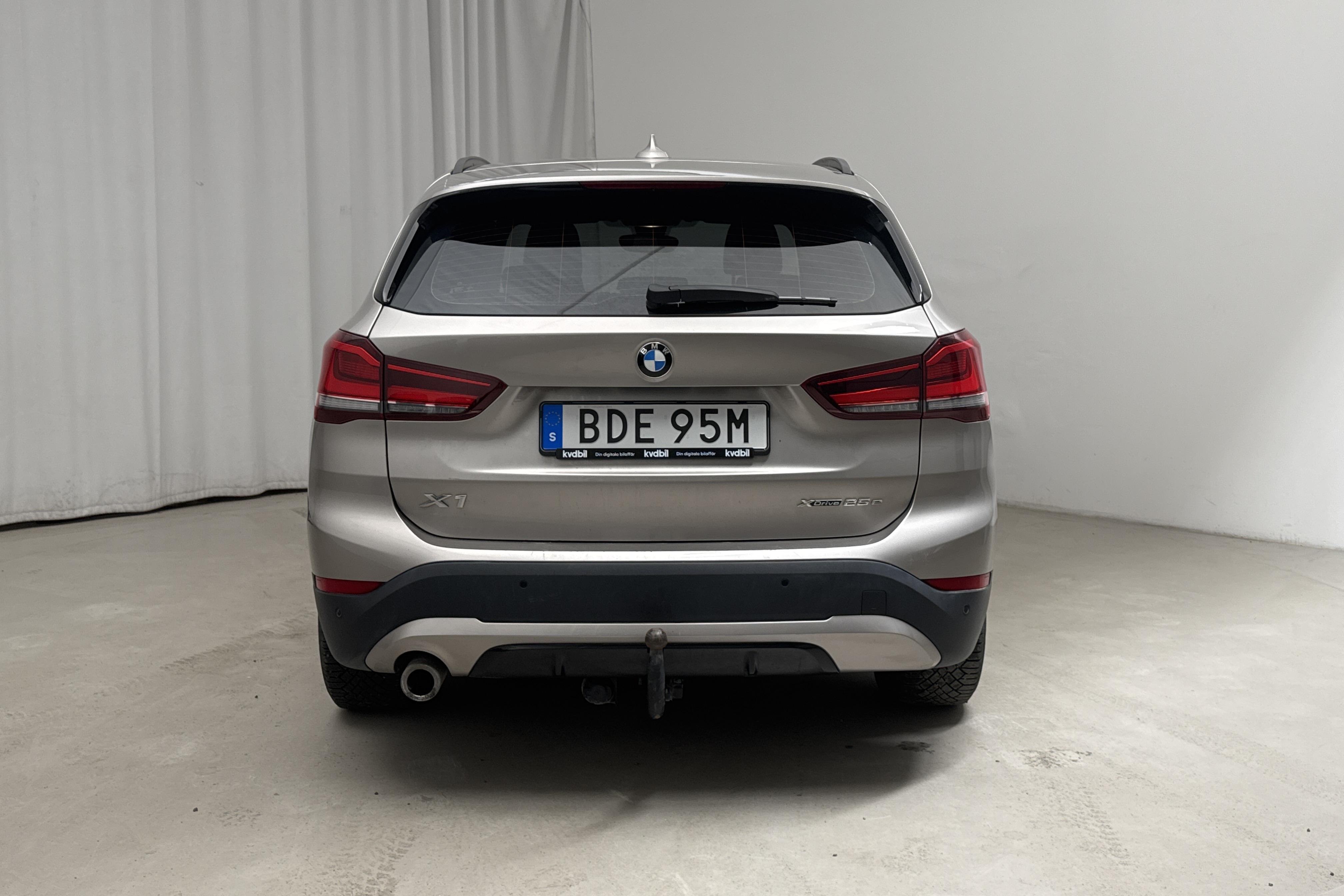 BMW X1 xDrive25e 9,7 kWh LCI, F48 (220hk) - 81 370 km - Automaattinen - hopea - 2021