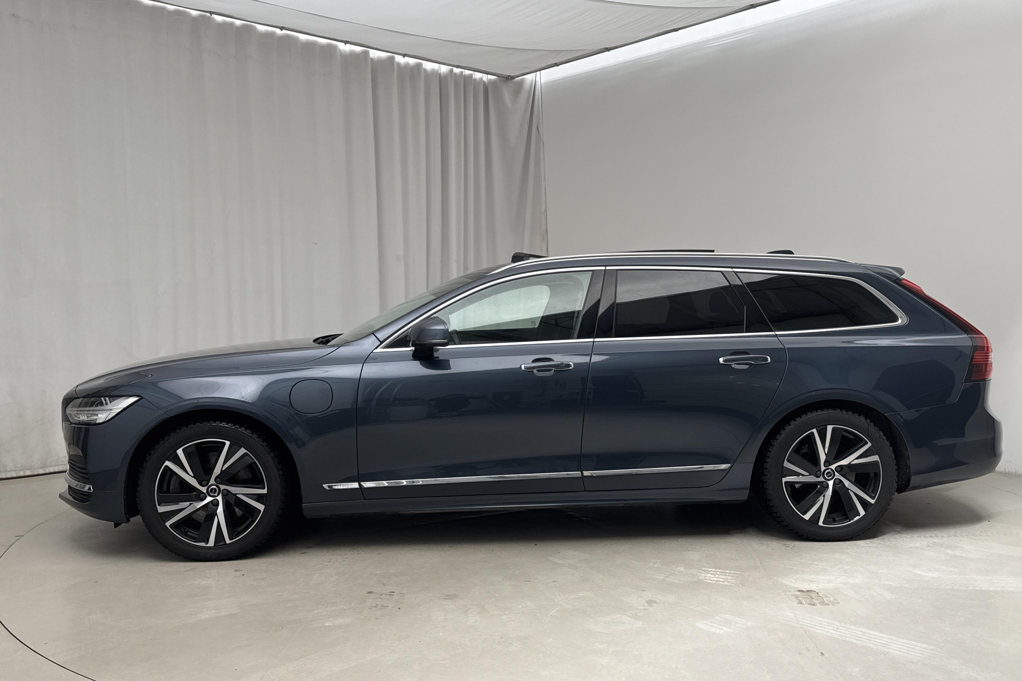 Volvo V90 T6 AWD Twin Engine (340hk) - 6 420 mil - Automat - Dark Blue - 2021