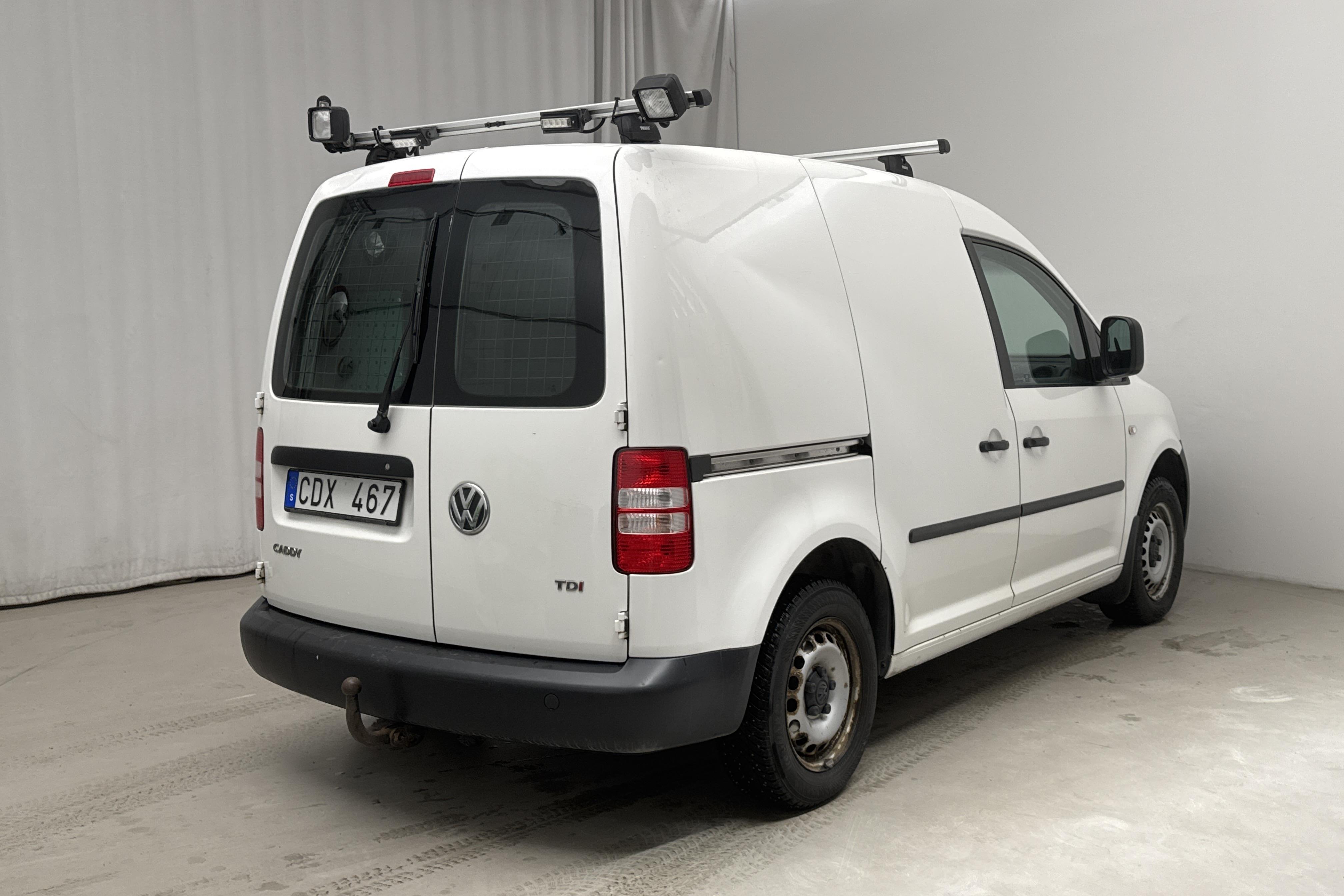 VW Caddy 1.6 TDI Skåp (102hk) - 169 420 km - Käsitsi - valge - 2012