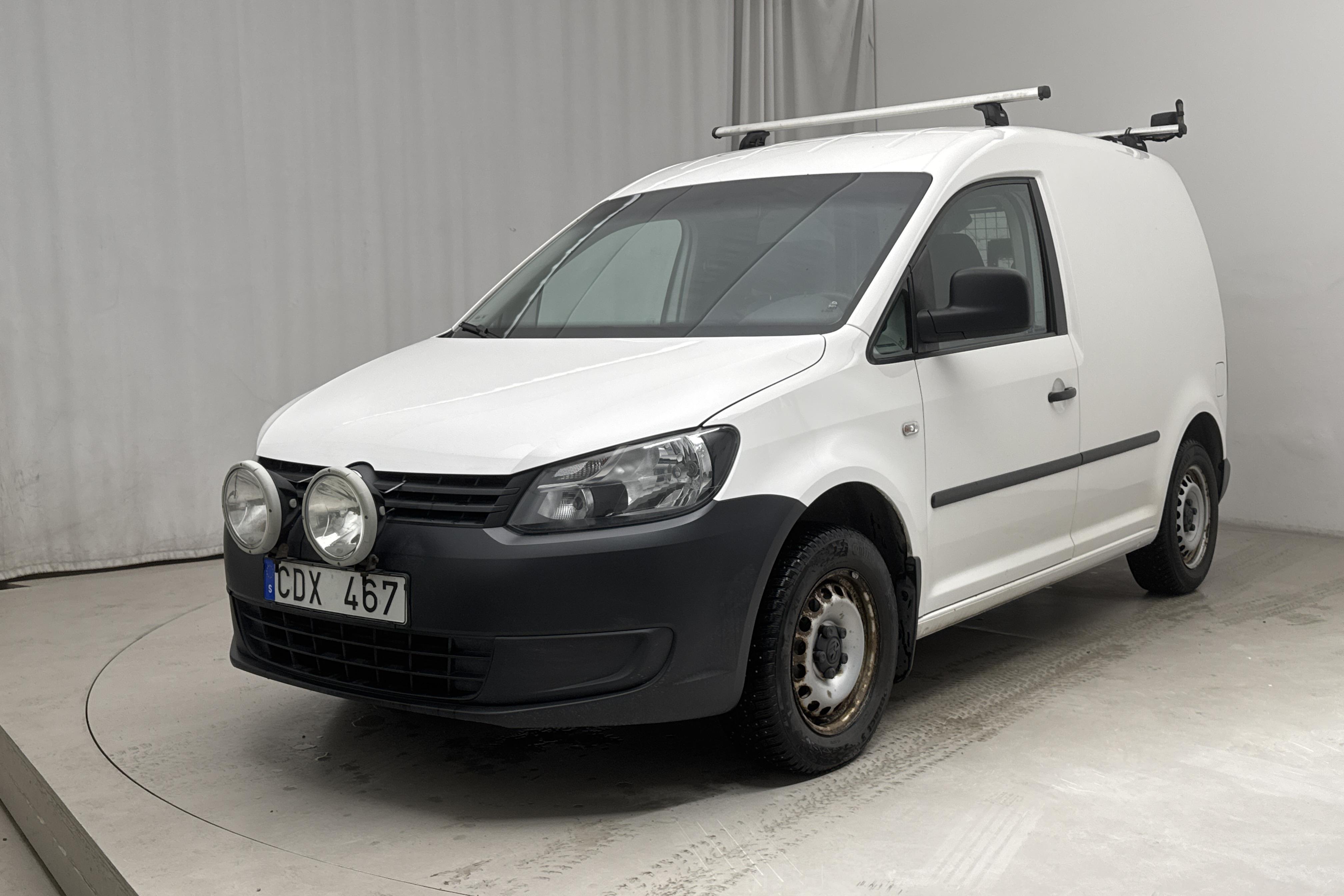 VW Caddy 1.6 TDI Skåp (102hk) - 169 420 km - Käsitsi - valge - 2012