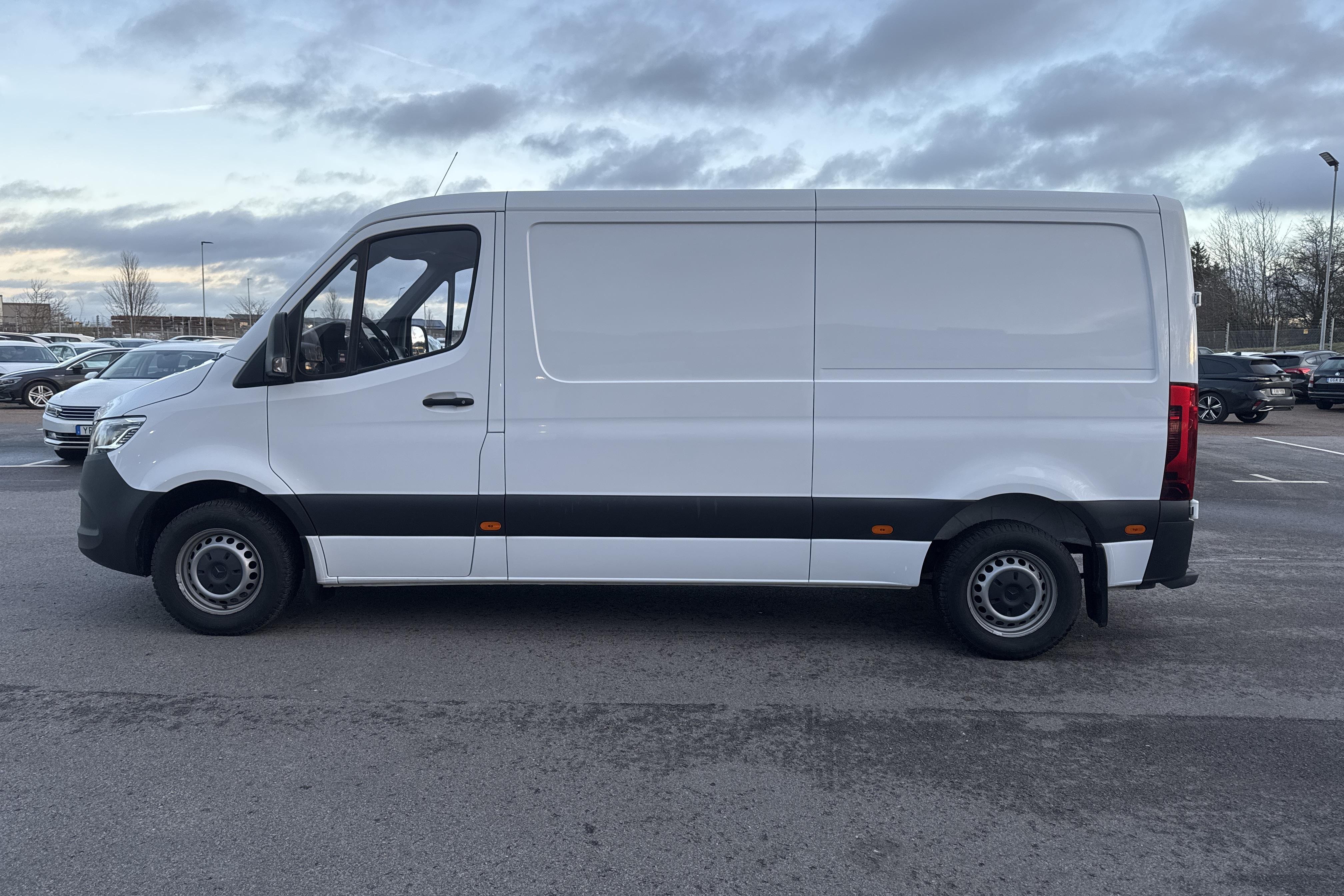 Mercedes Sprinter 211 CDI Skåp 2WD (114hk) - 94 790 km - Automaatne - valge - 2019