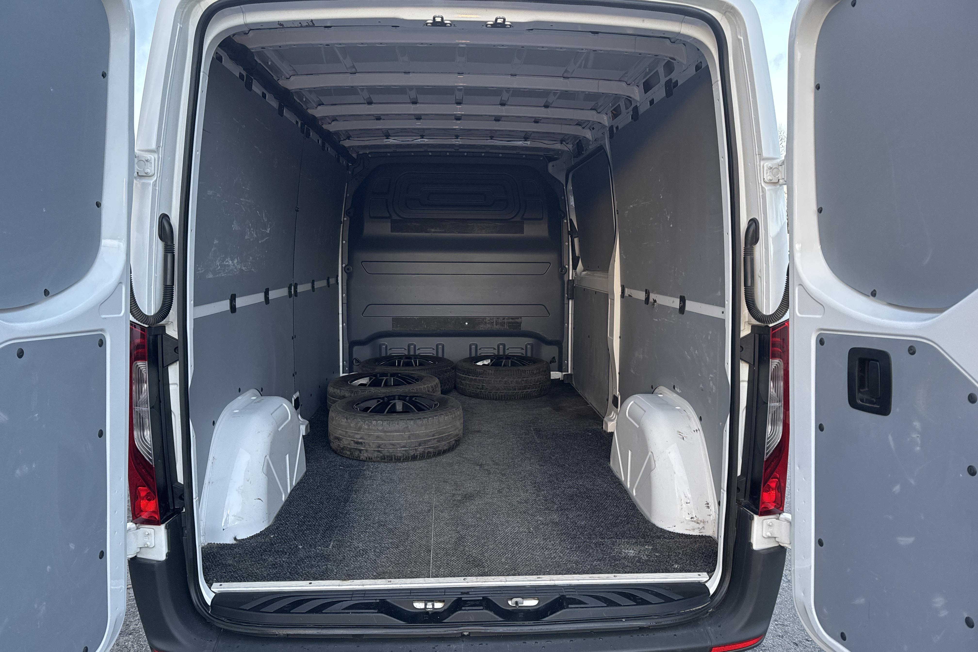 Mercedes Sprinter 211 CDI Skåp 2WD (114hk) - 94 790 km - Automaatne - valge - 2019