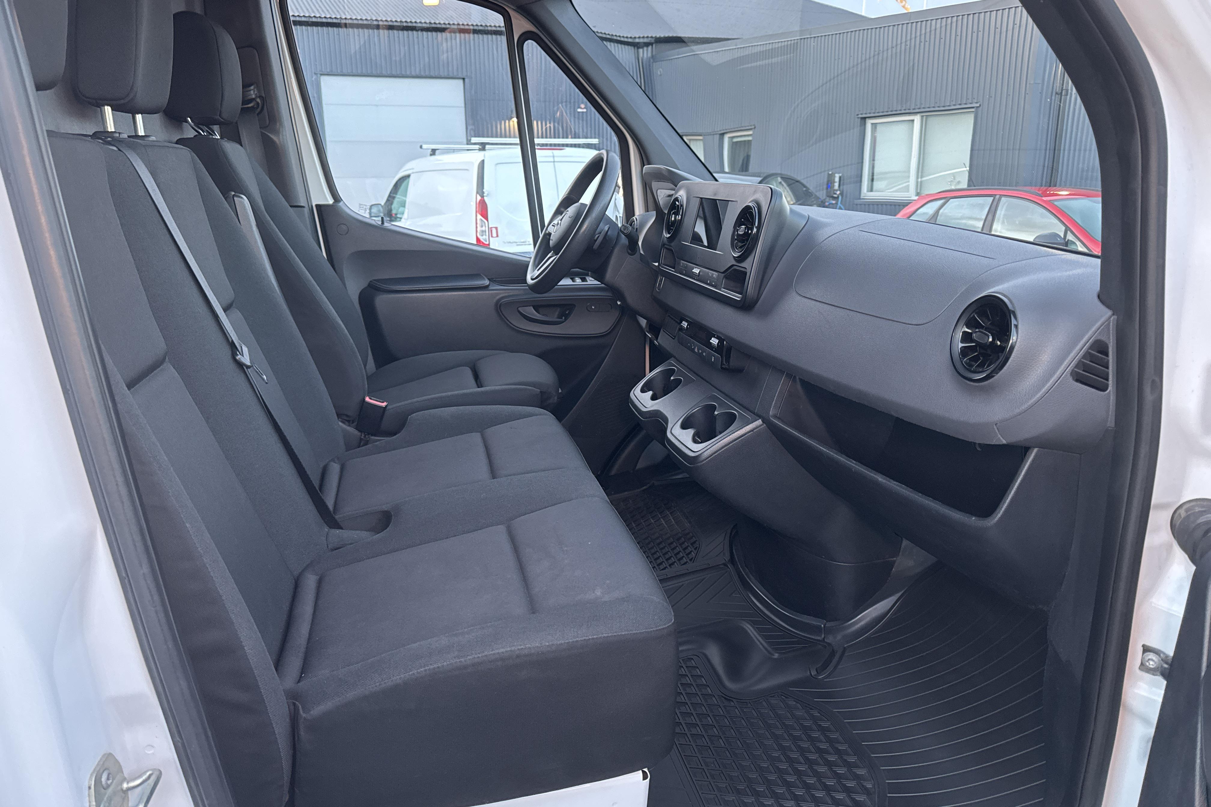 Mercedes Sprinter 211 CDI Skåp 2WD (114hk) - 94 790 km - Automaatne - valge - 2019