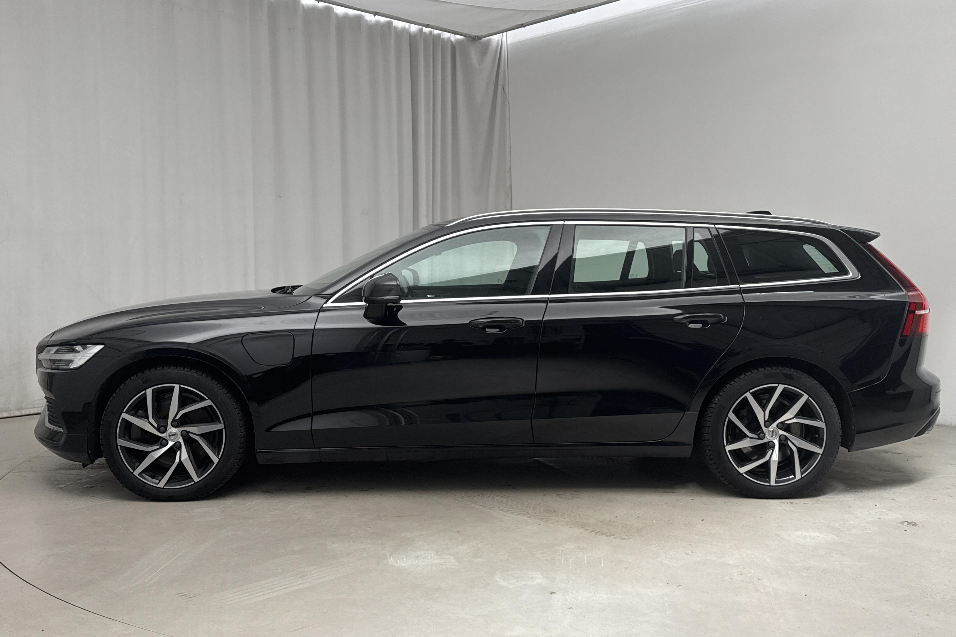 Volvo V60 T6 AWD Twin Engine (340hk) - 84 840 km - Automatic - black - 2021