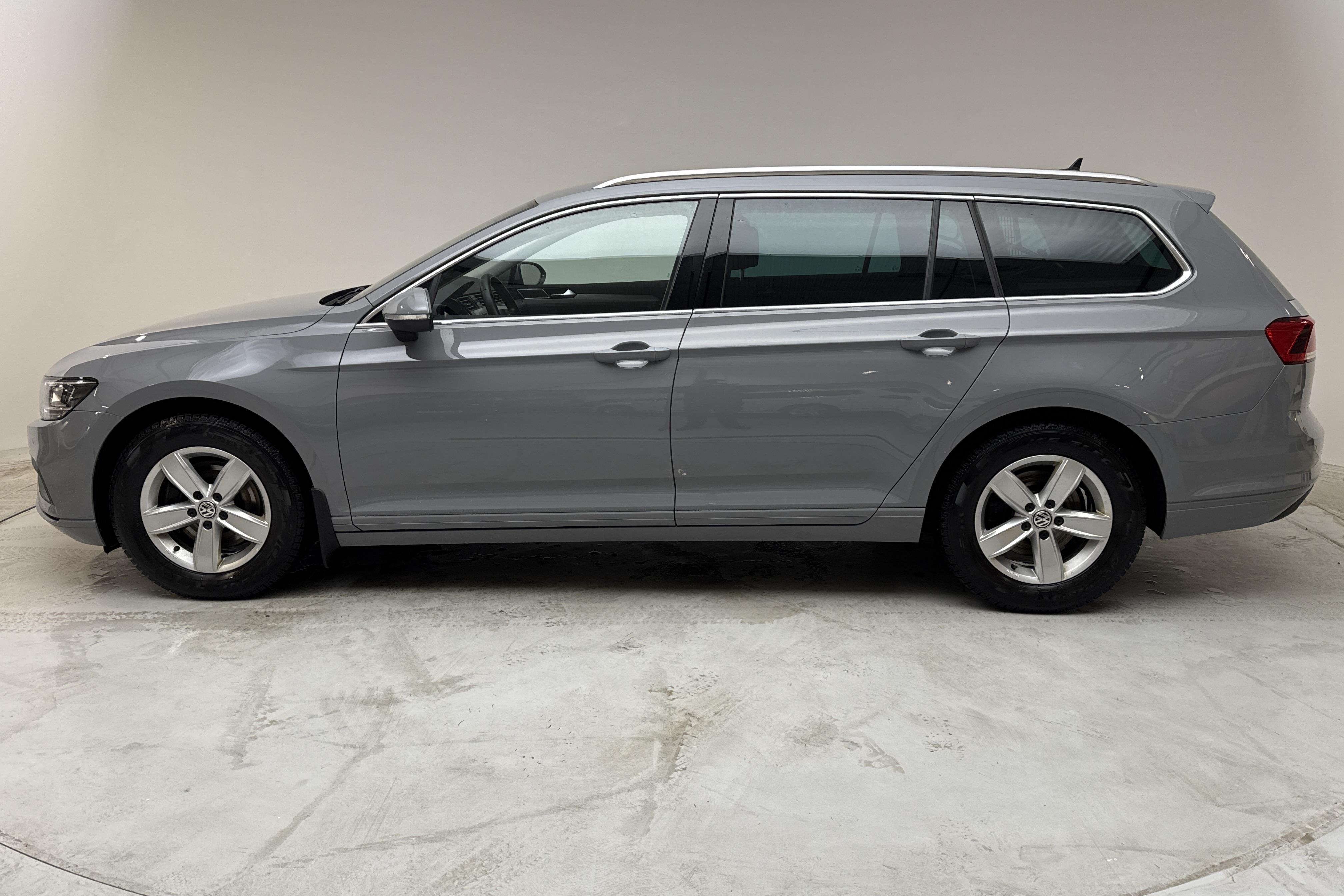 VW Passat 1.5 TSI Sportscombi (150hk) - 57 120 km - Automatyczna - szary - 2022