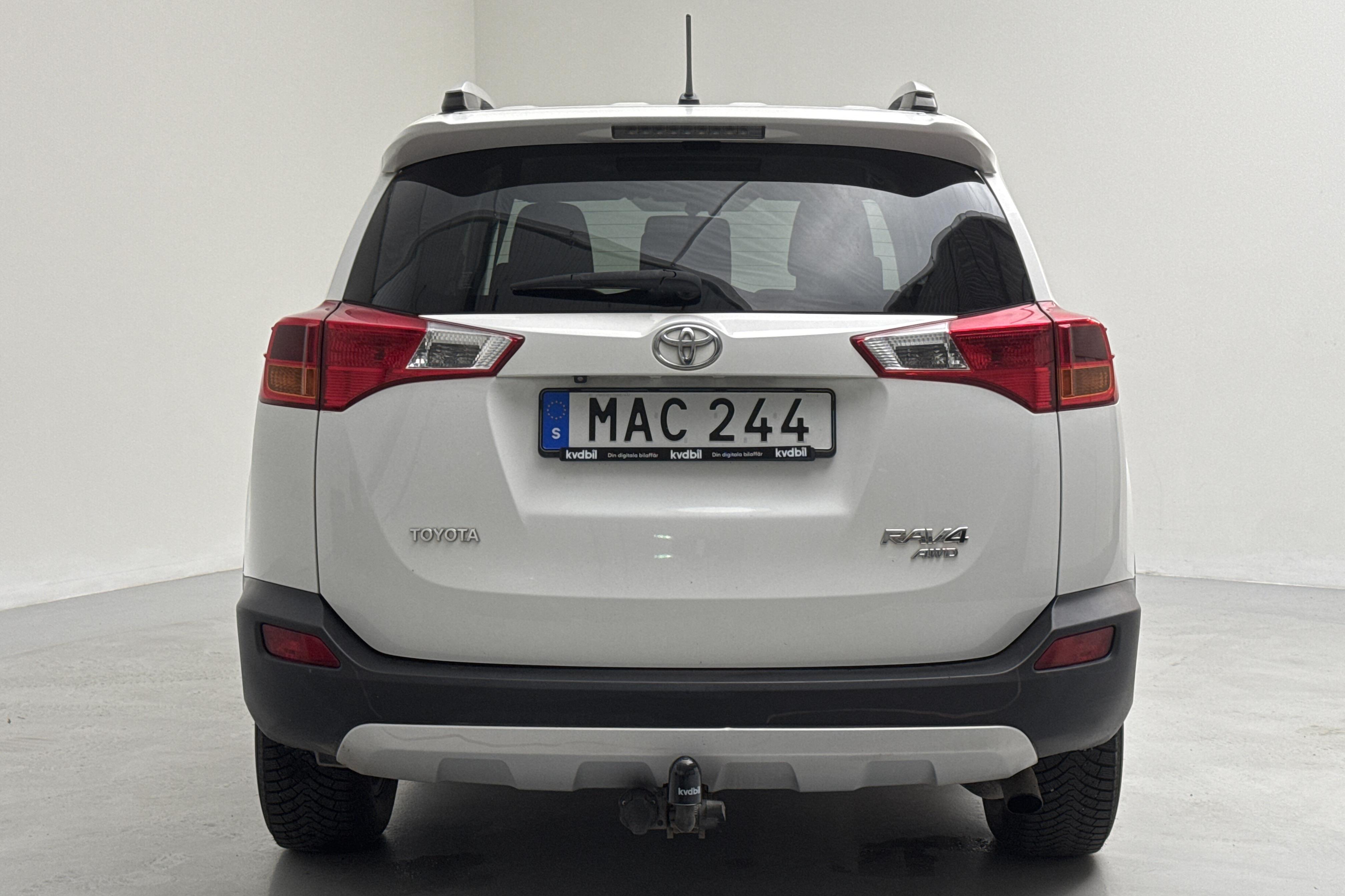 Toyota RAV4 2.0 VVT-i (151hk) - 278 470 km - Automaatne - valge - 2015