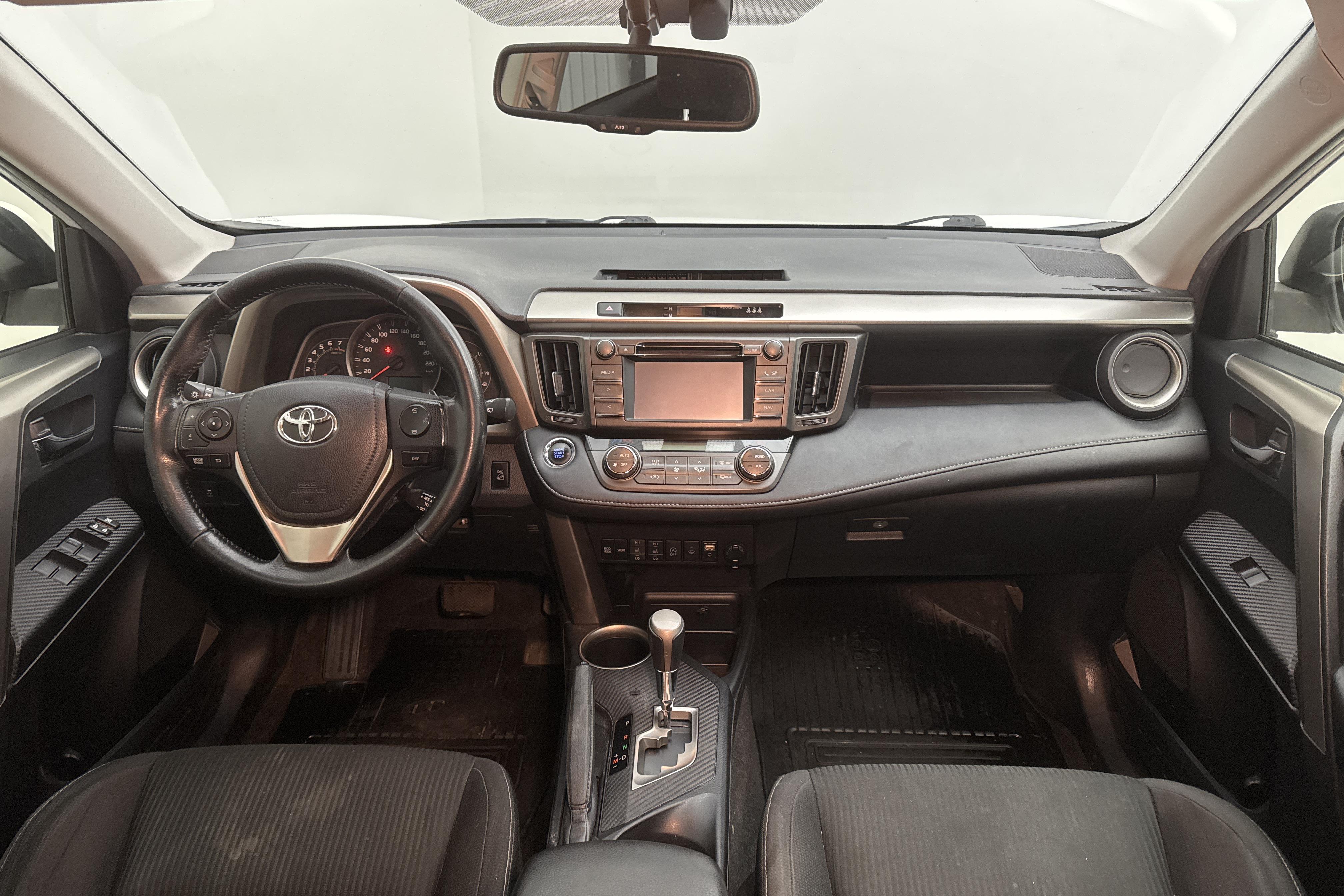 Toyota RAV4 2.0 VVT-i (151hk) - 278 470 km - Automaatne - valge - 2015