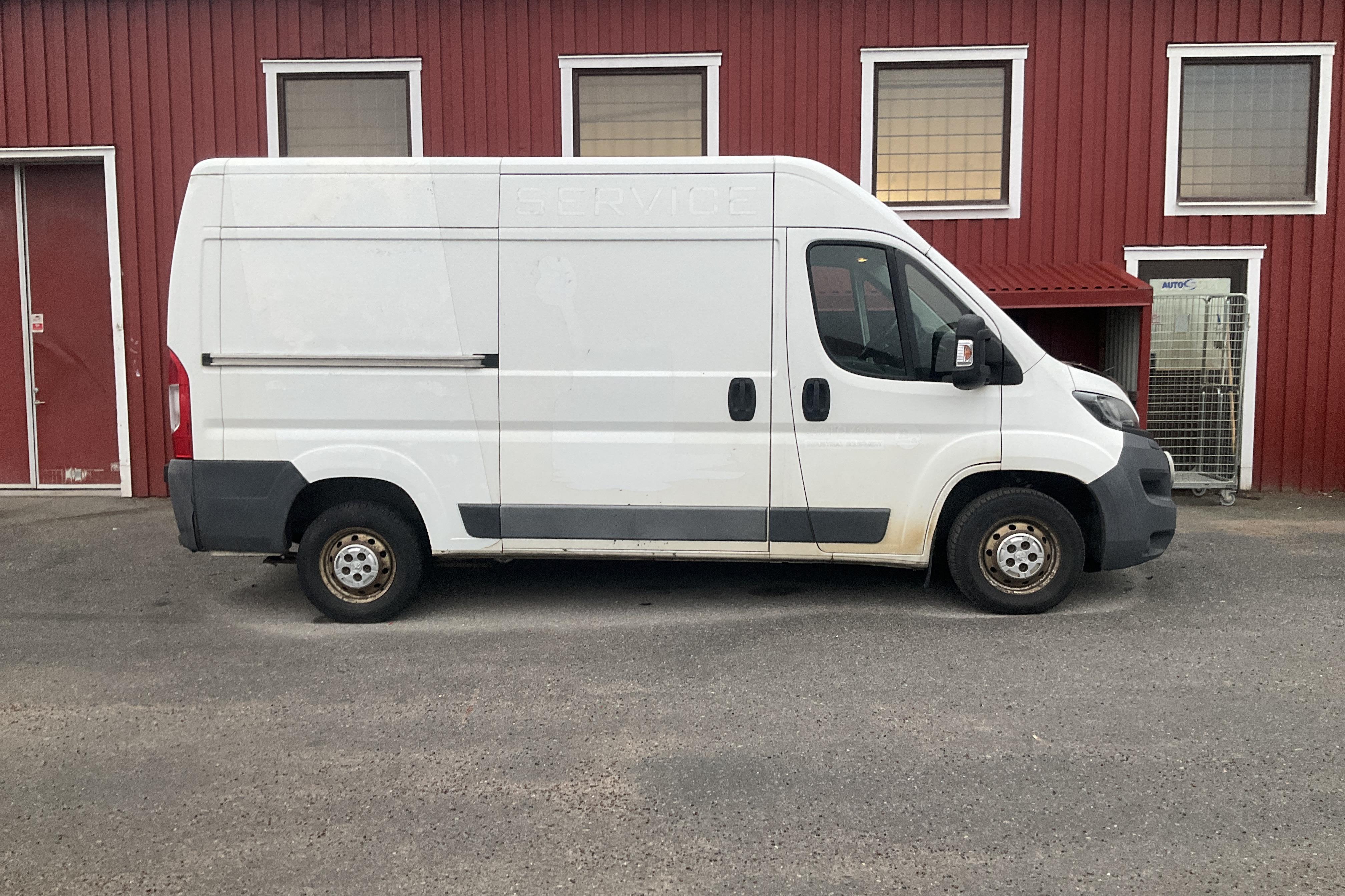 Peugeot Boxer 2.0 HDI BlueHDi Skåp (130hk) - 153 220 km - Manuaalinen - valkoinen - 2016