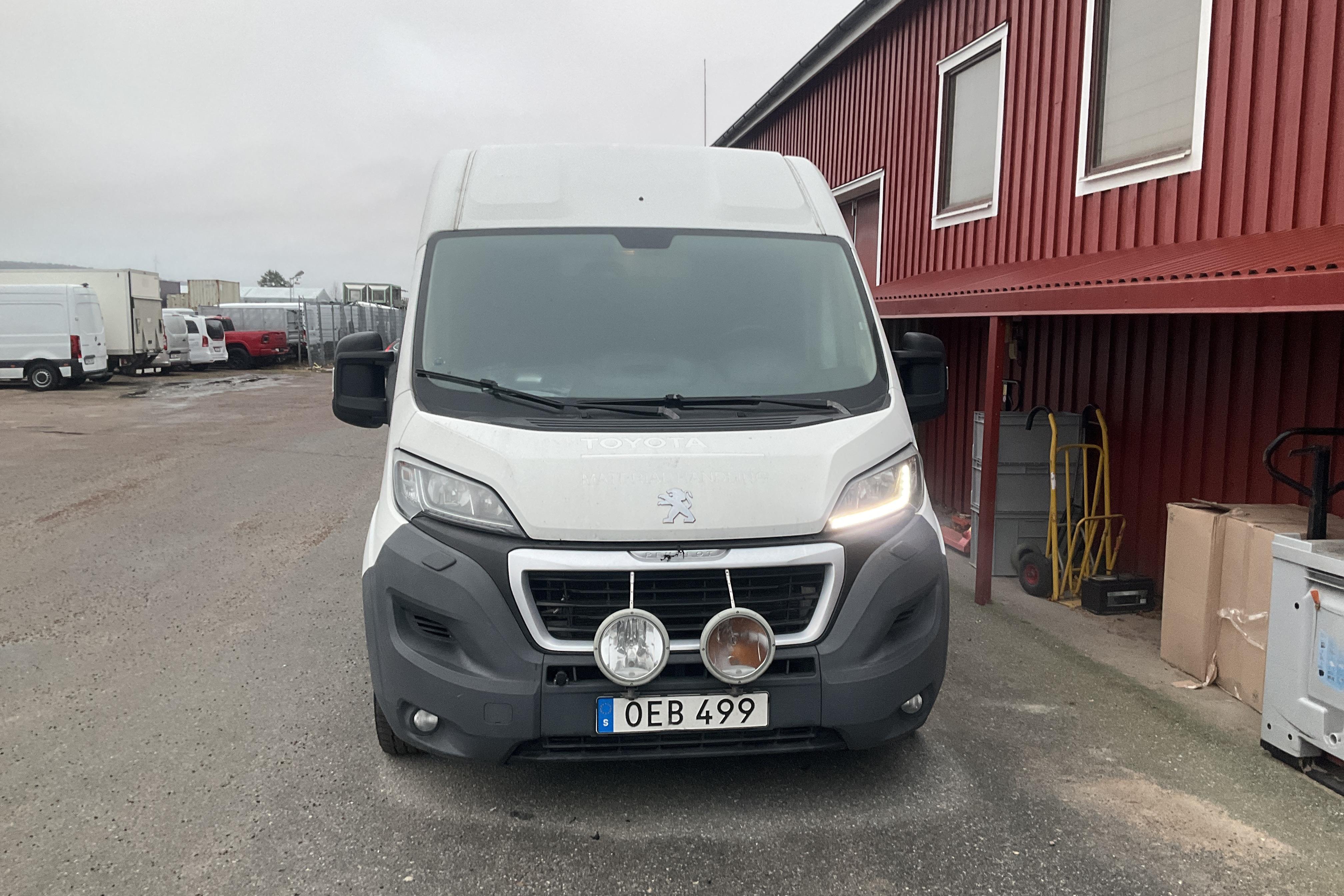 Peugeot Boxer 2.0 HDI BlueHDi Skåp (130hk) - 153 220 km - Manuaalinen - valkoinen - 2016