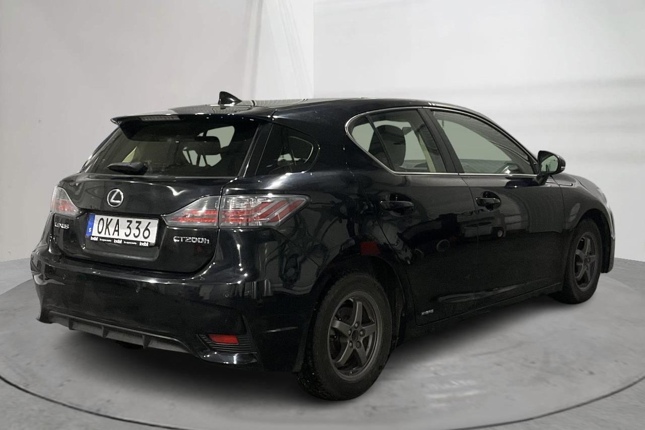 Lexus CT 200h (99hk) - 10 011 mil - Automat - svart - 2016