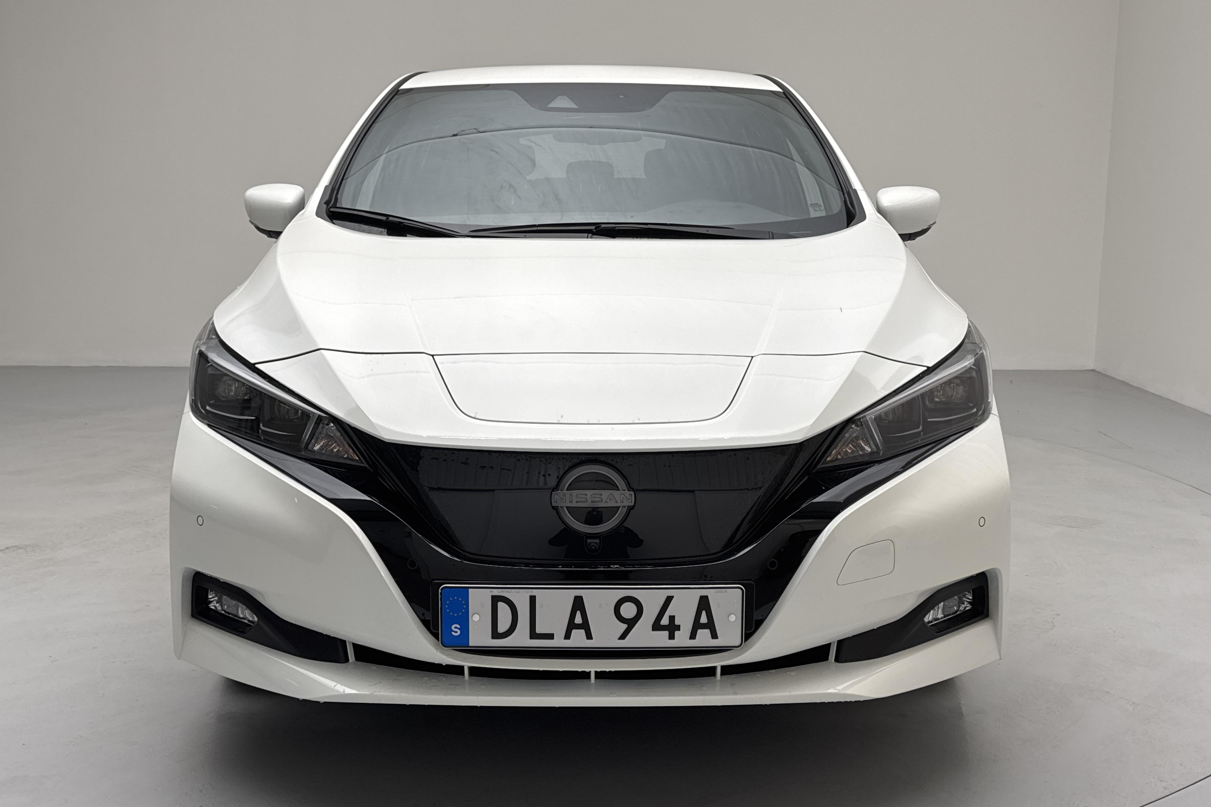 Nissan LEAF 5dr 39 kWh (150hk) - 18 430 km - Automatic - white - 2022