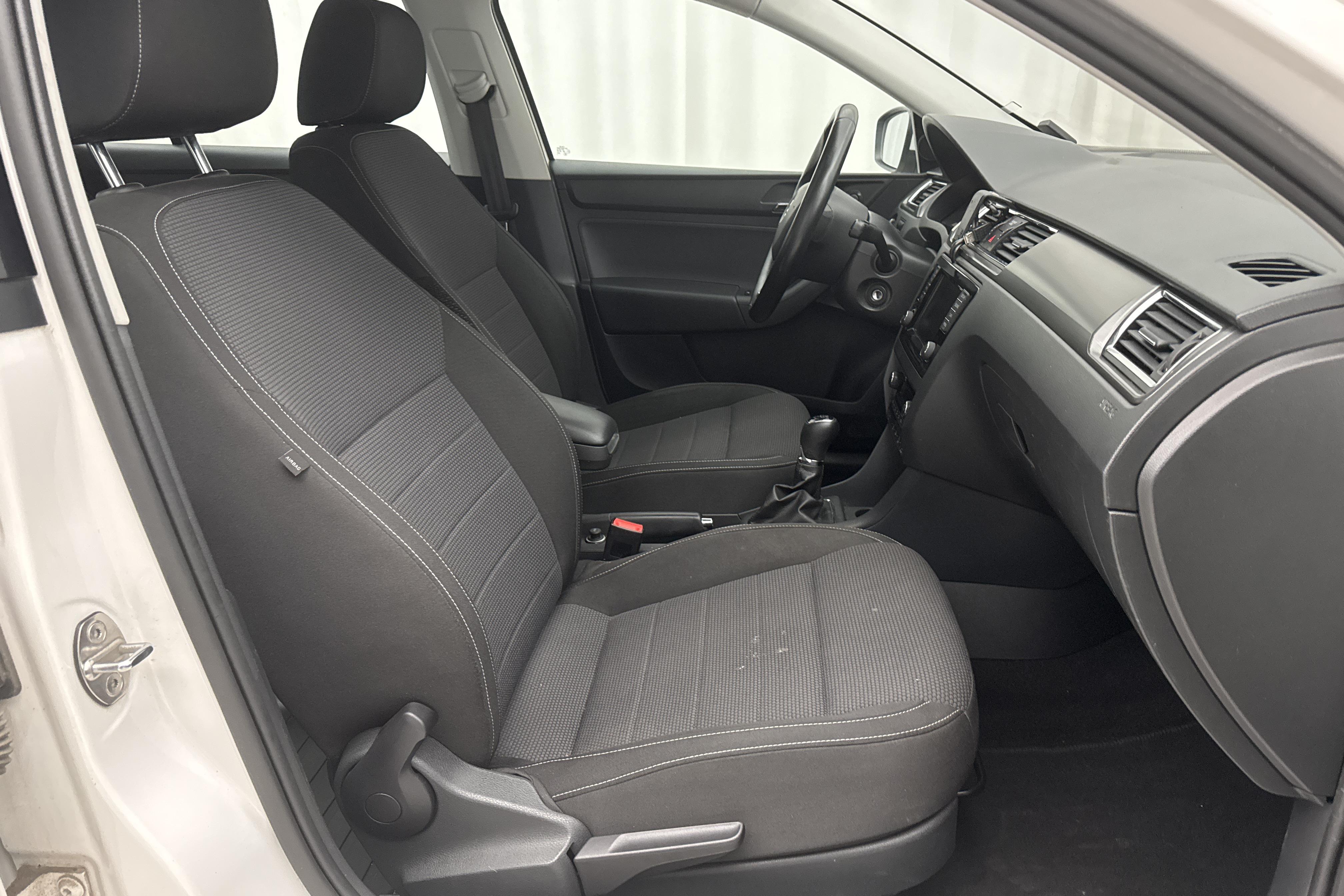 Skoda Rapid 1.4 TDI Spaceback (90hk) - 102 460 km - Manualna - biały - 2016