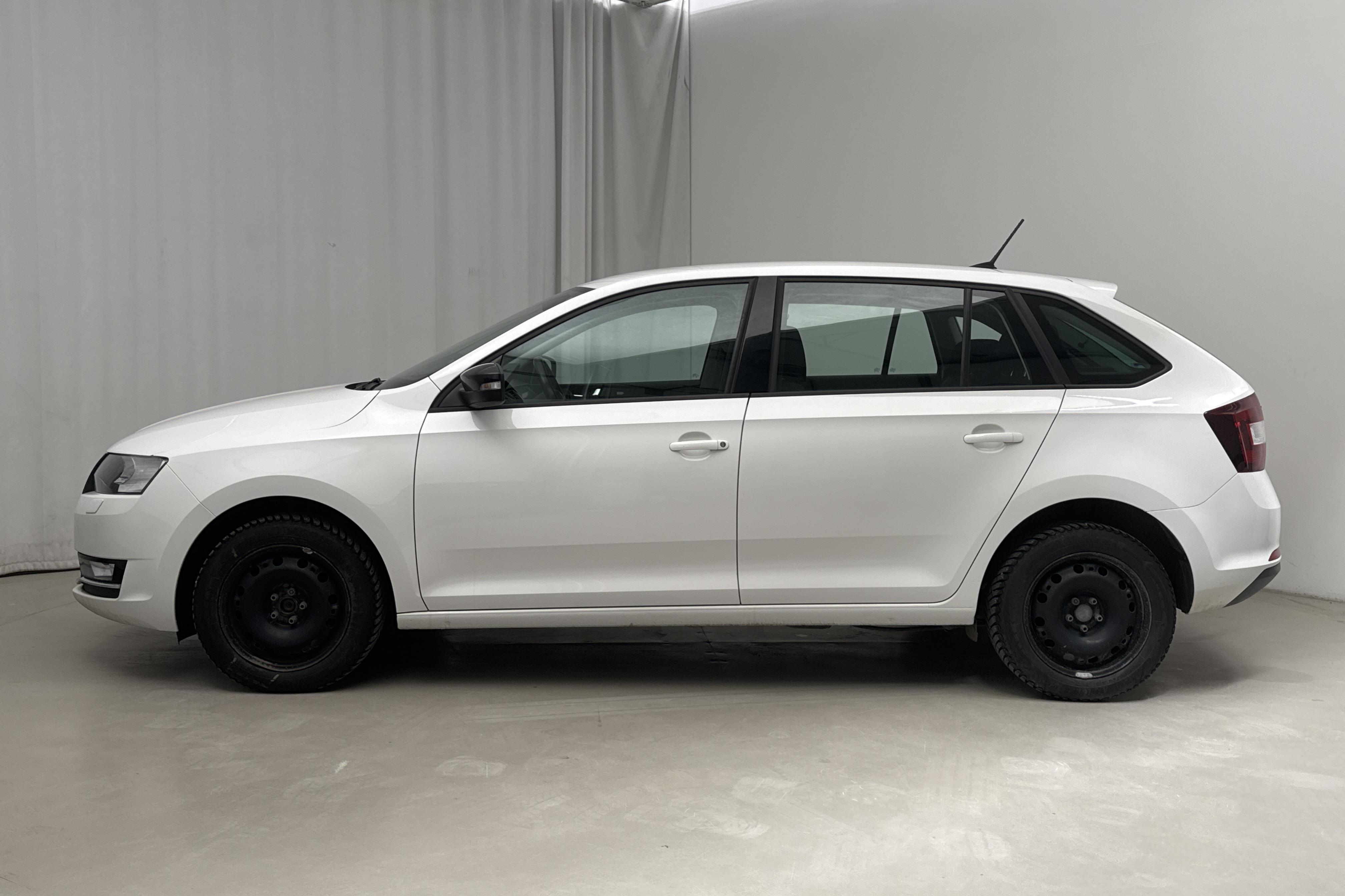 Skoda Rapid 1.4 TDI Spaceback (90hk) - 10 367 mil - Manuell - vit - 2018