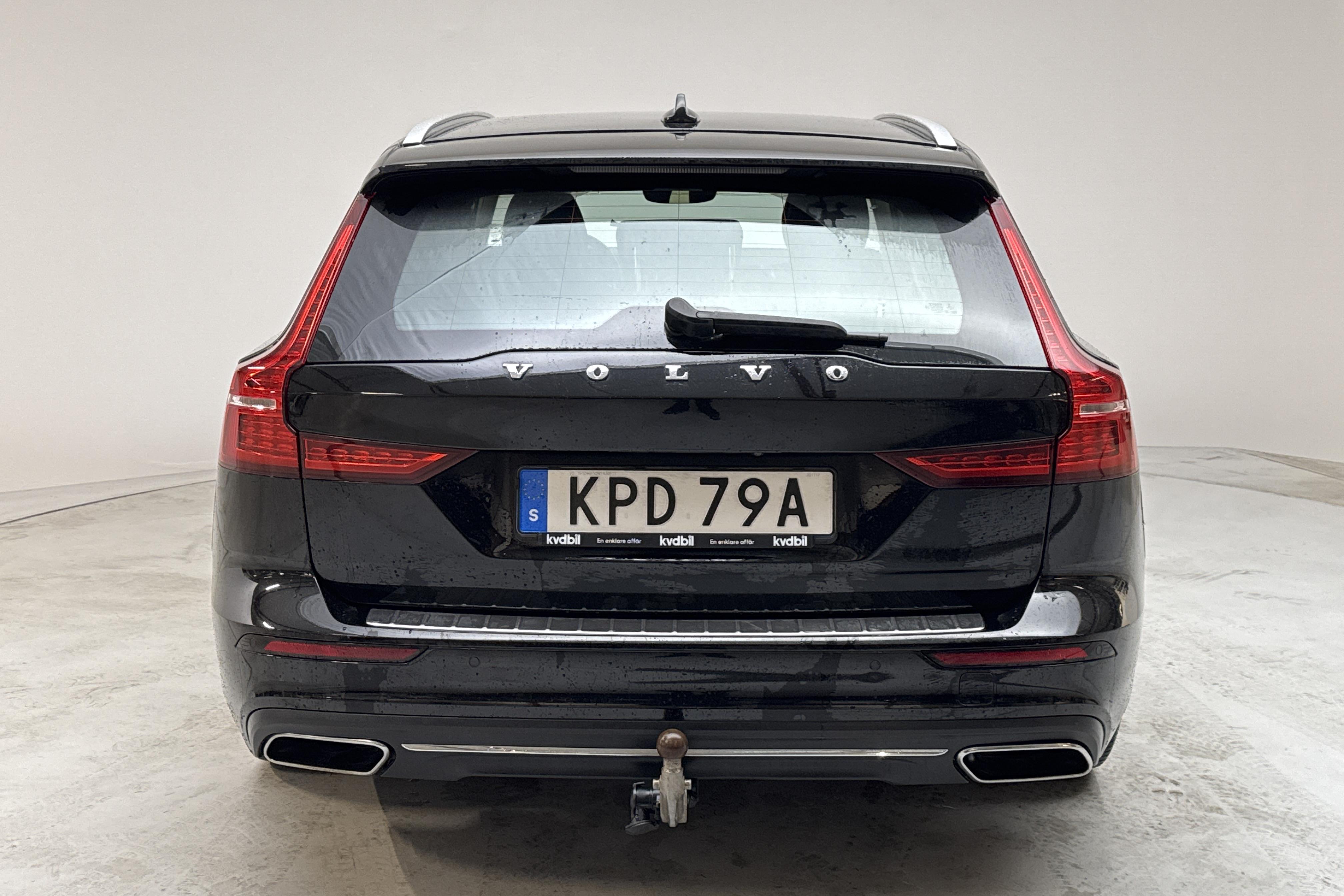 Volvo V60 T6 AWD Recharge (340hk) - 8 328 mil - Automat - svart - 2021