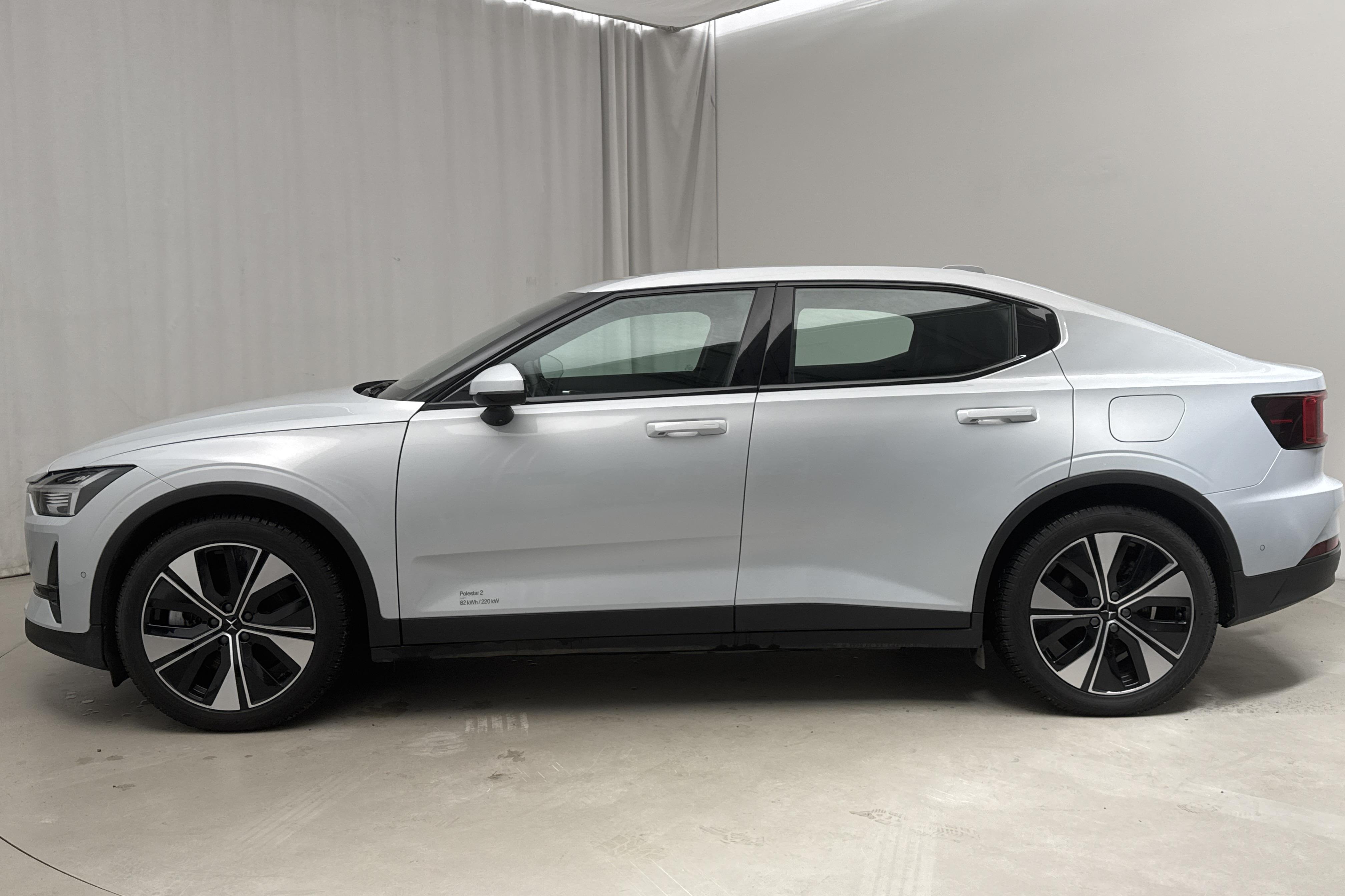 Polestar 2 Long range Single motor (296hk) - 40 120 km - Automaattinen - hopea - 2024