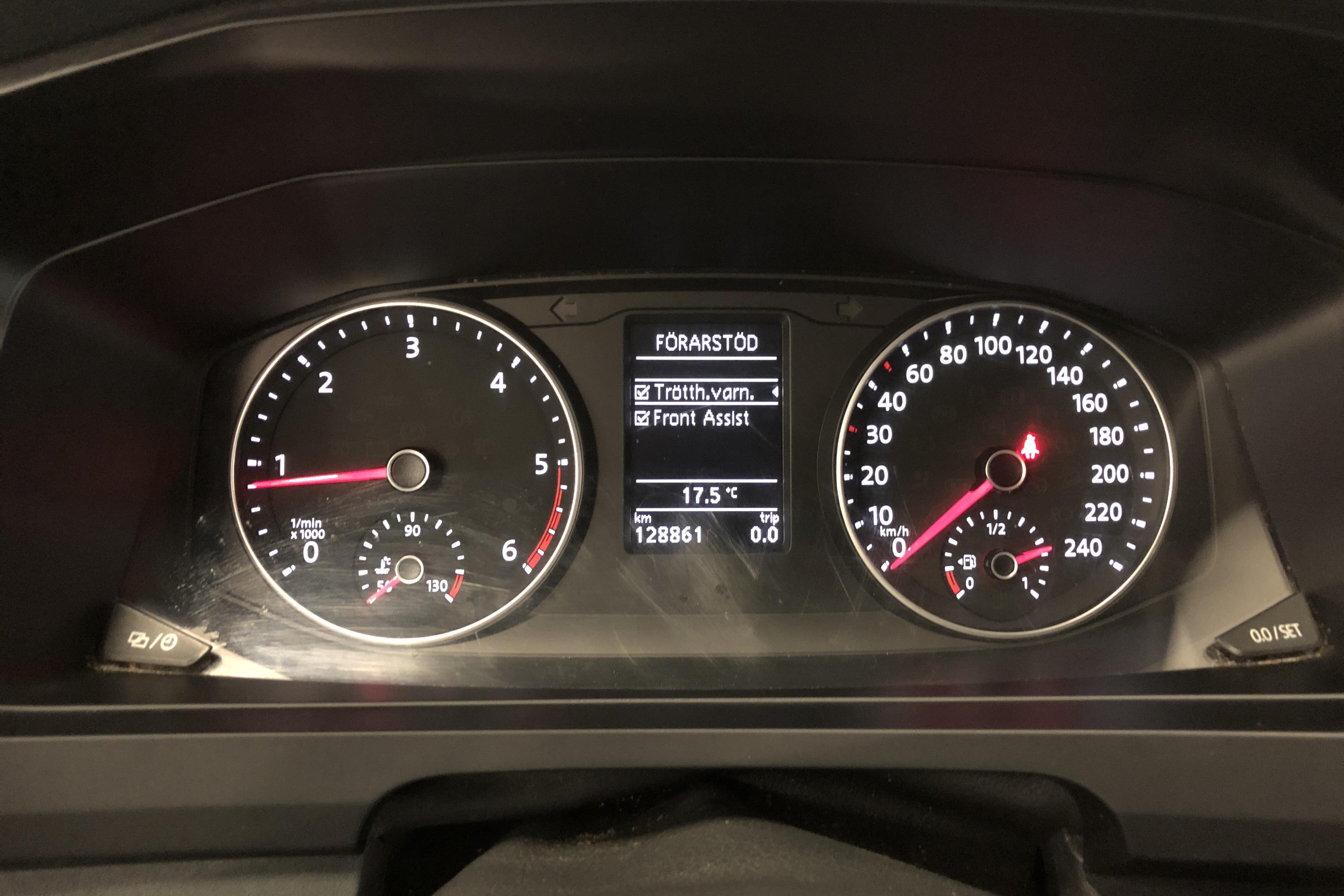 VW Transporter T6 2.0 TDI BMT Skåp (150hk) - 128 860 km - Automatyczna - biały - 2018