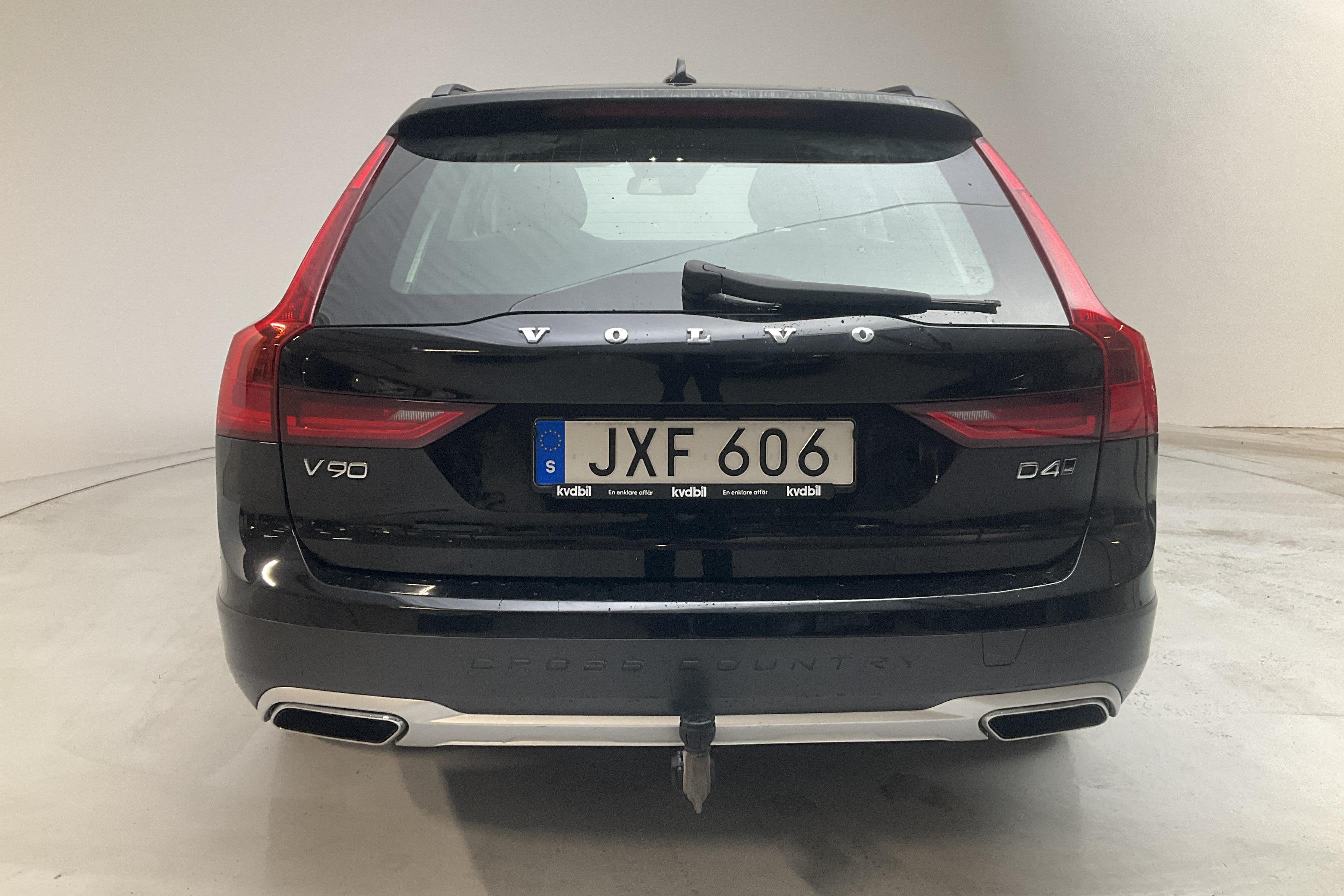 Volvo V90 D4 Cross Country AWD (190hk) - 142 570 km - Automatic - black - 2017