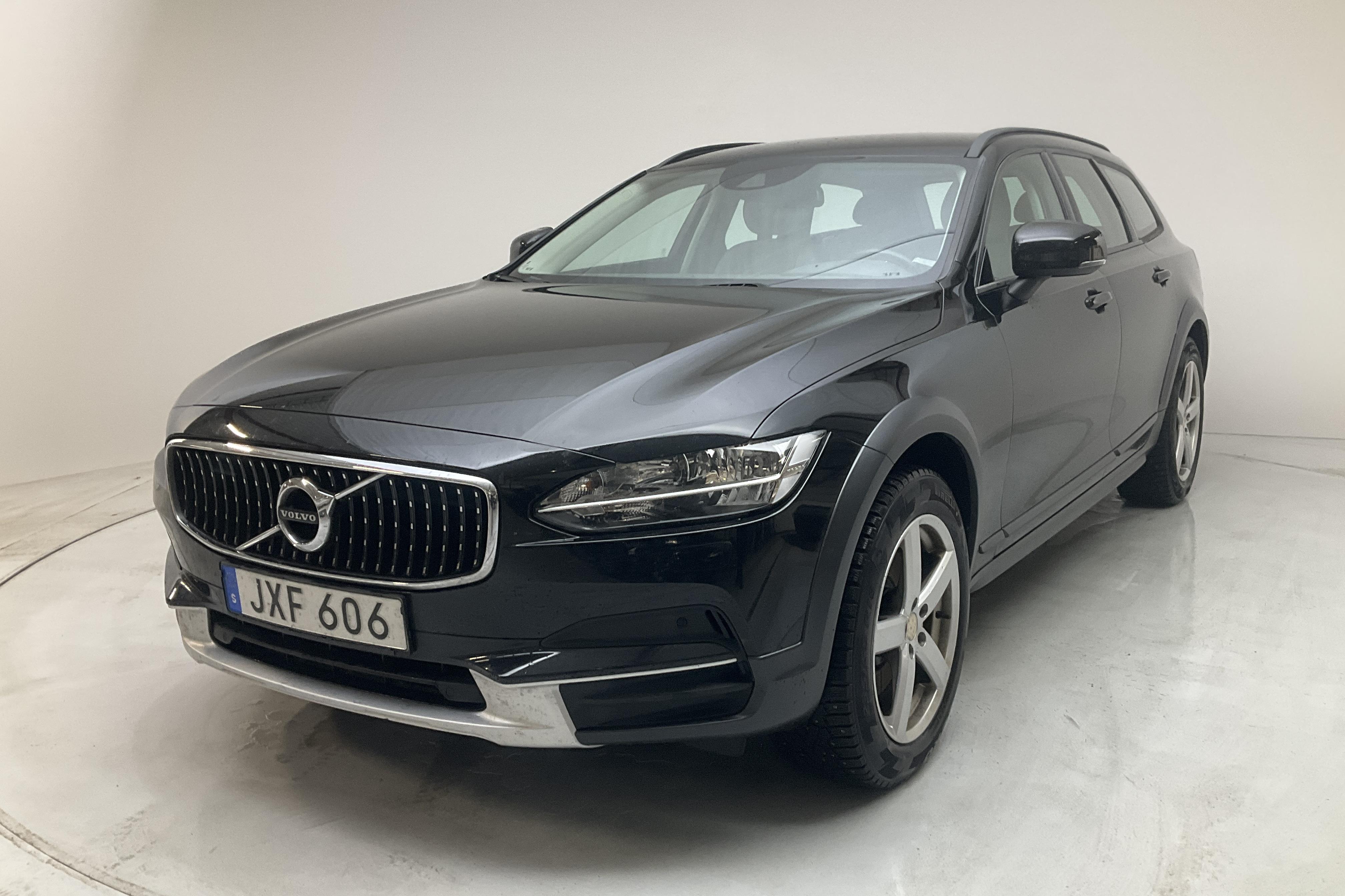 Volvo V90 D4 Cross Country AWD (190hk) - 142 570 km - Automatic - black - 2017