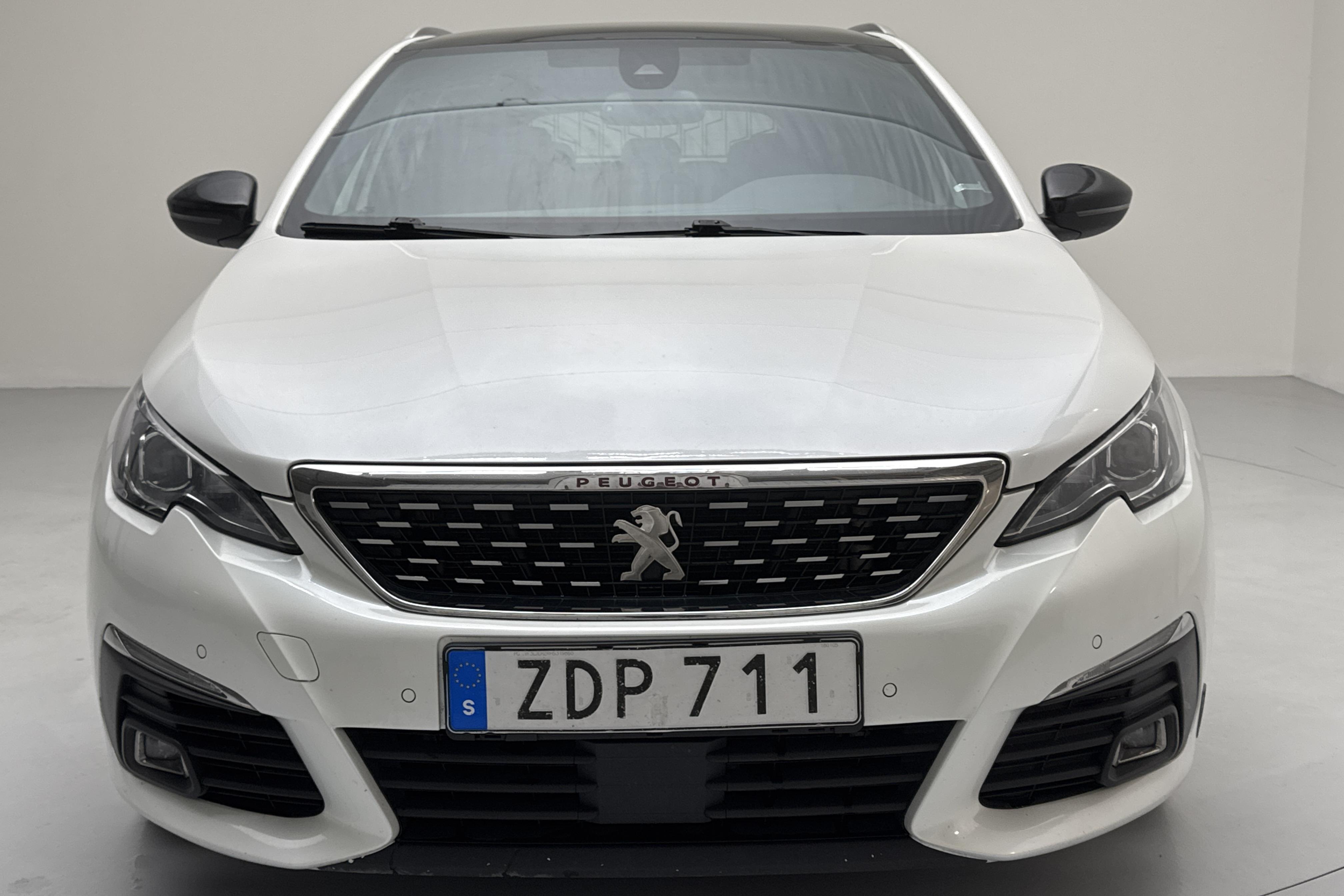 Peugeot 308 BlueHDi 5dr (180hk) - 166 220 km - Automatyczna - biały - 2018