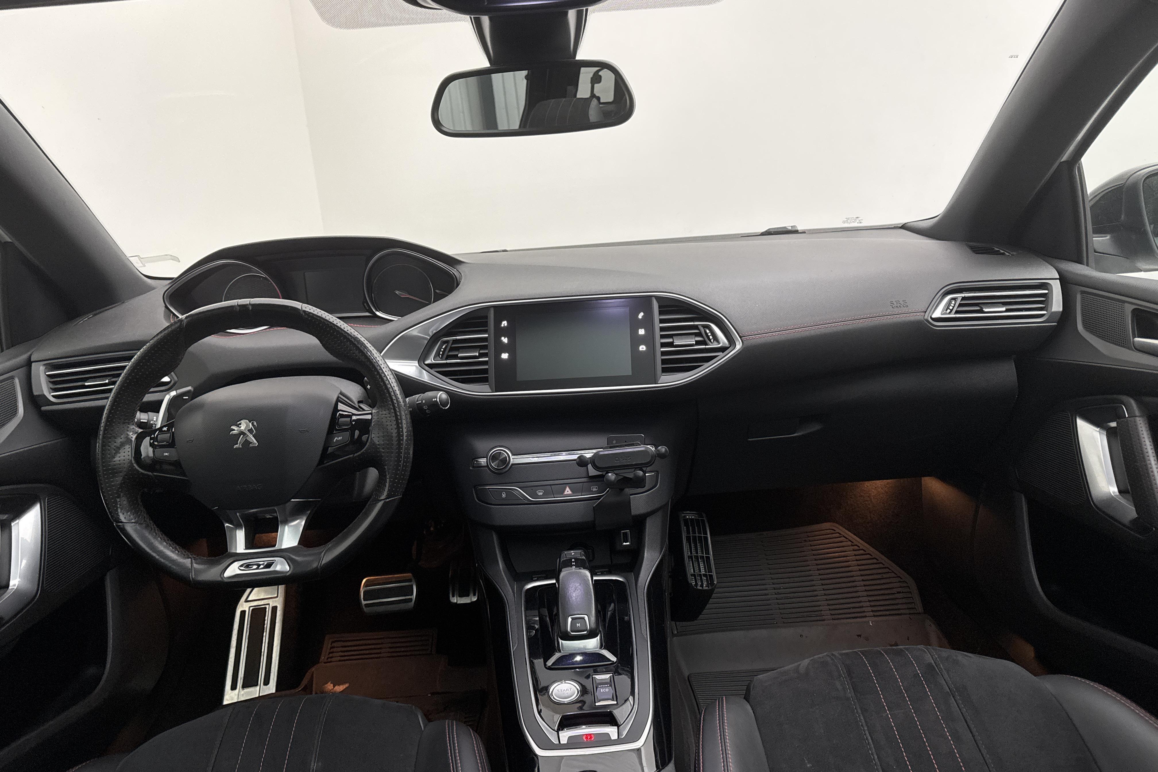 Peugeot 308 BlueHDi 5dr (180hk) - 166 220 km - Automatyczna - biały - 2018