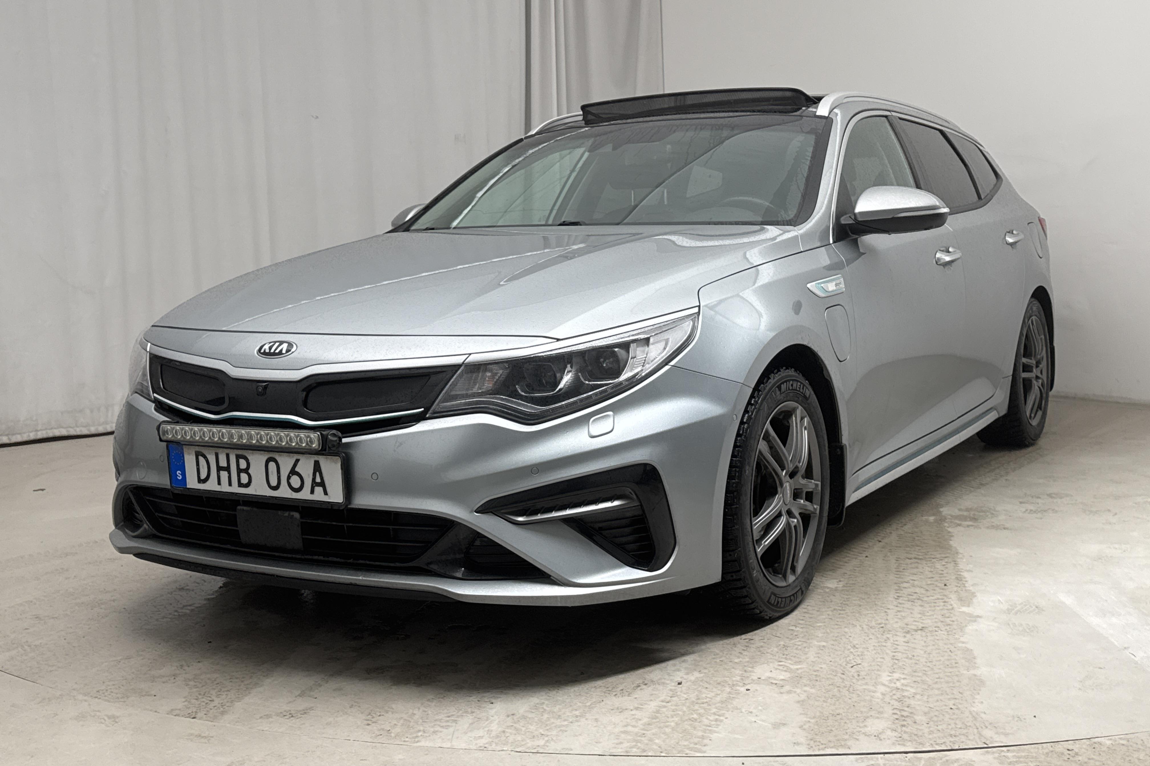 KIA Optima 2.0 GDi Plug-in Hybrid SW (205hk) - 122 380 km - Automatic - gray - 2019