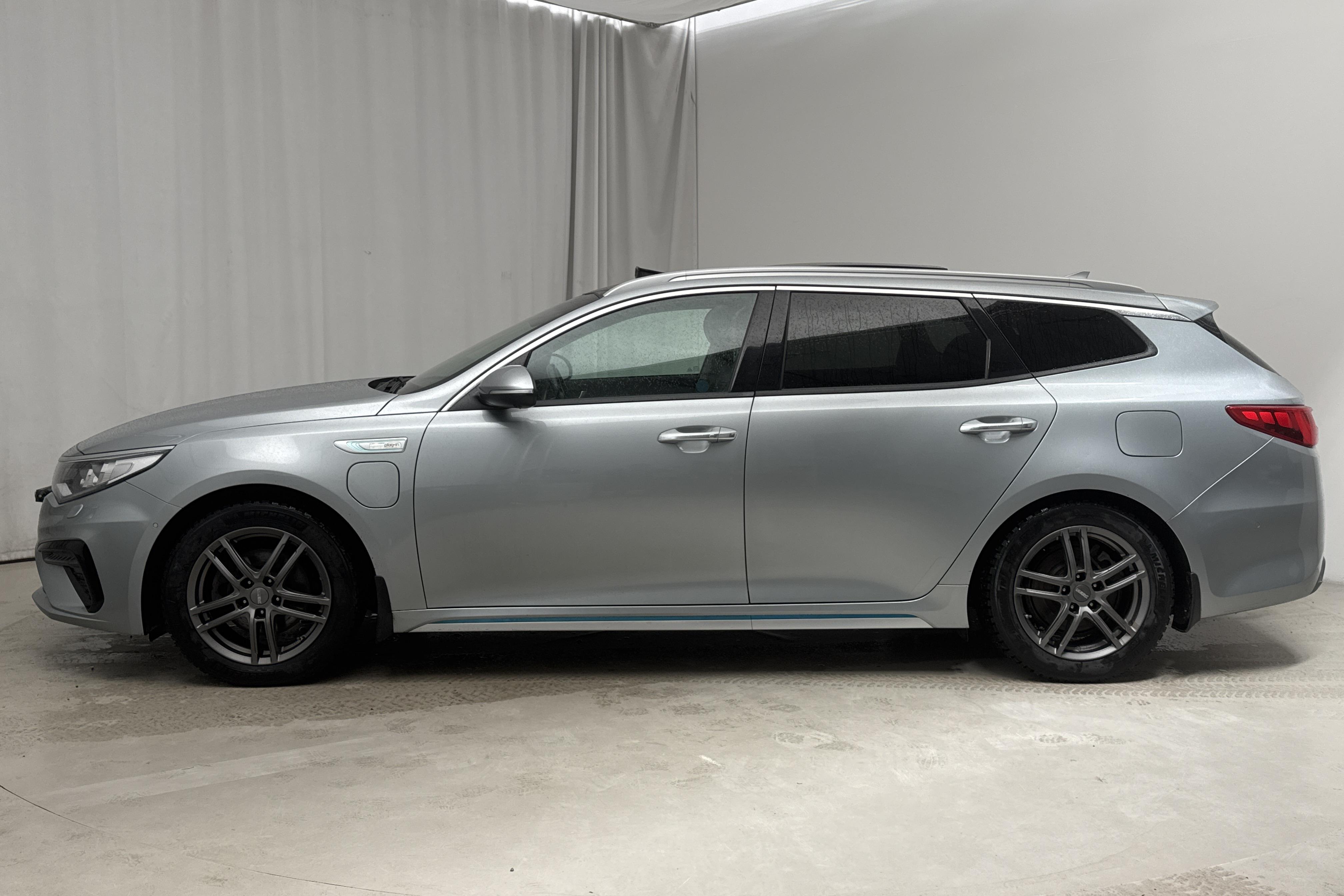 KIA Optima 2.0 GDi Plug-in Hybrid SW (205hk) - 122 380 km - Automatic - gray - 2019