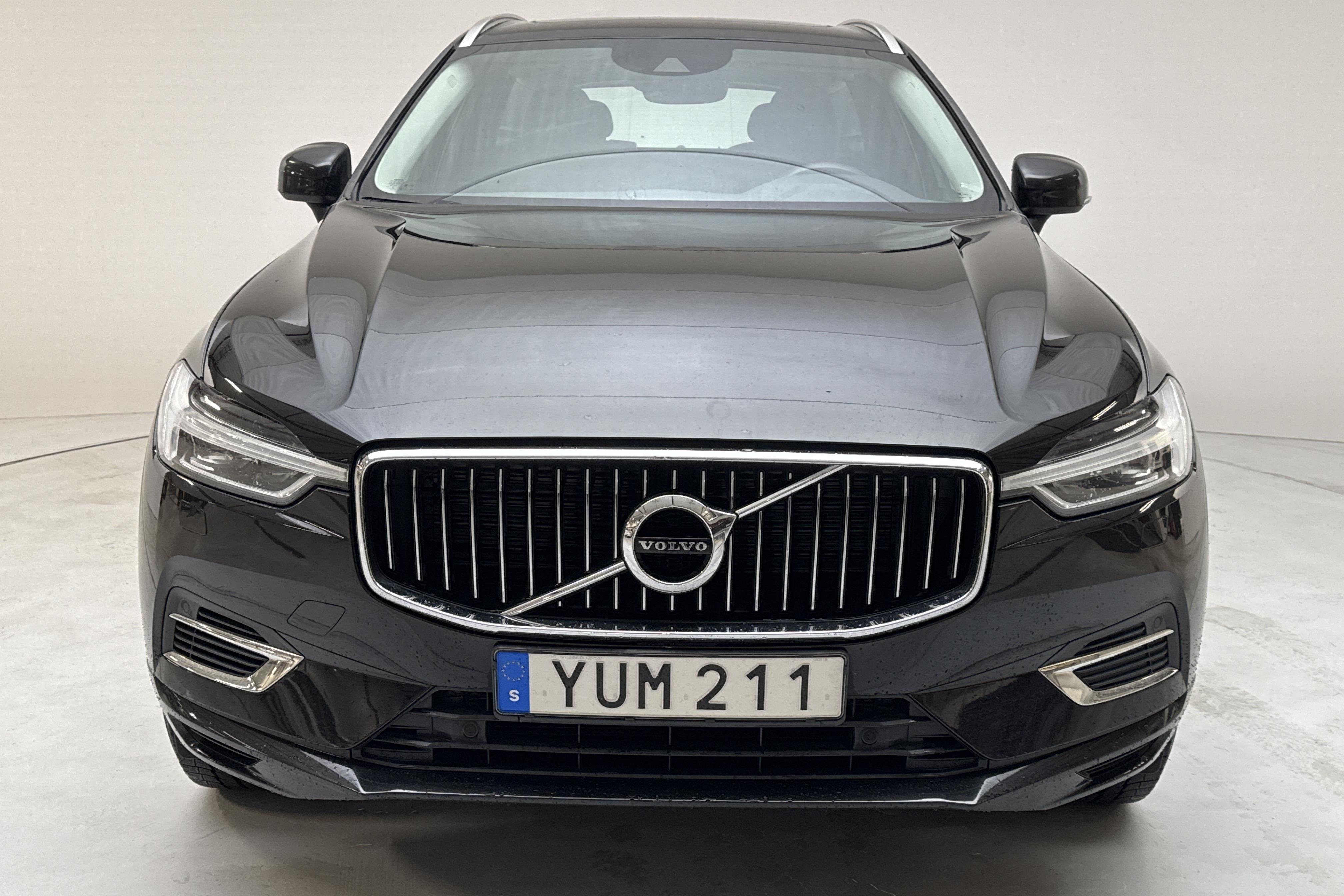 Volvo XC60 T8 AWD Recharge (390hk) - 13 083 mil - Automat - svart - 2019