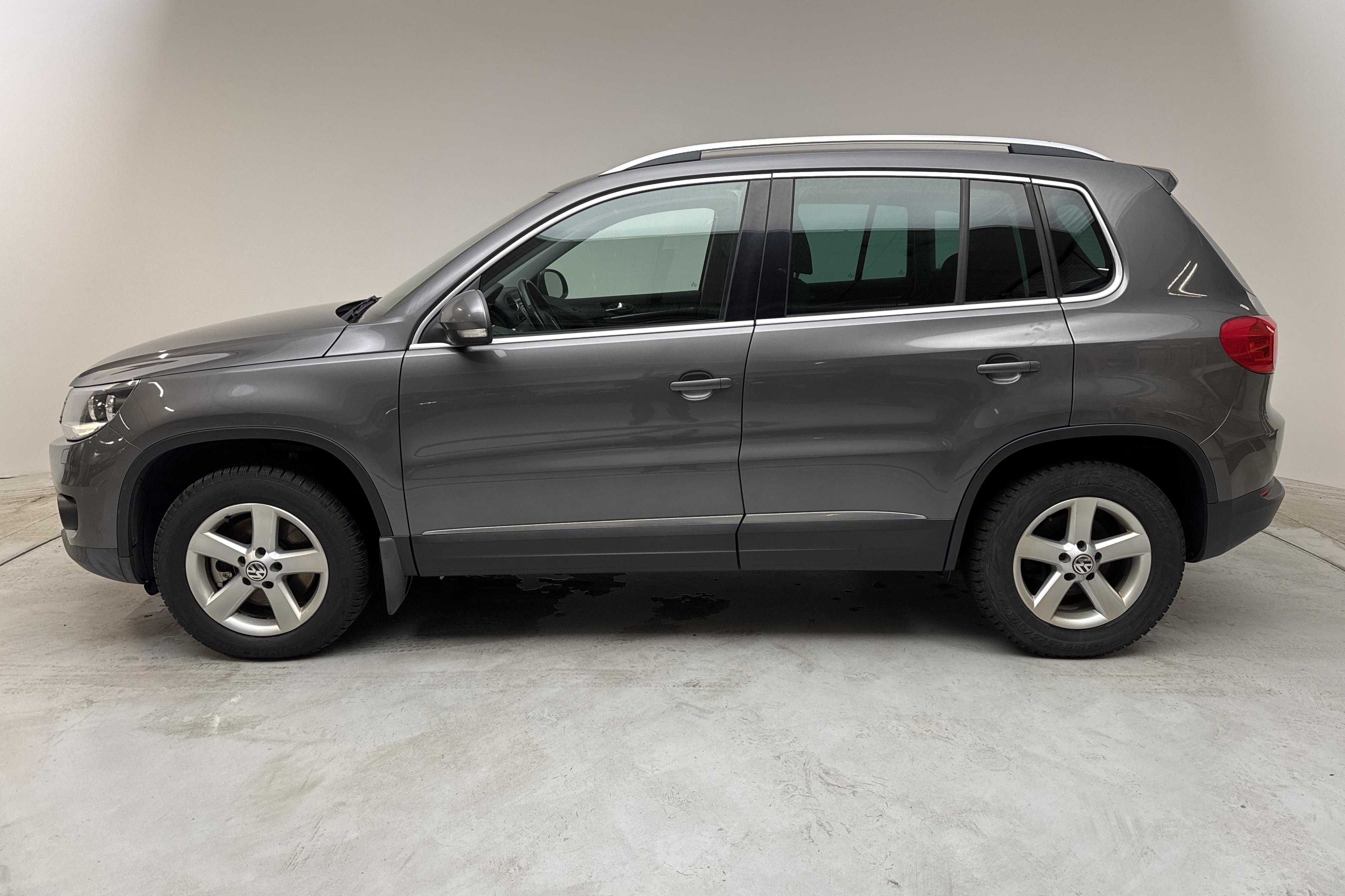 VW Tiguan 1.4 TSI 4MOTION (160hk) - 146 150 km - Manual - Dark Grey - 2012