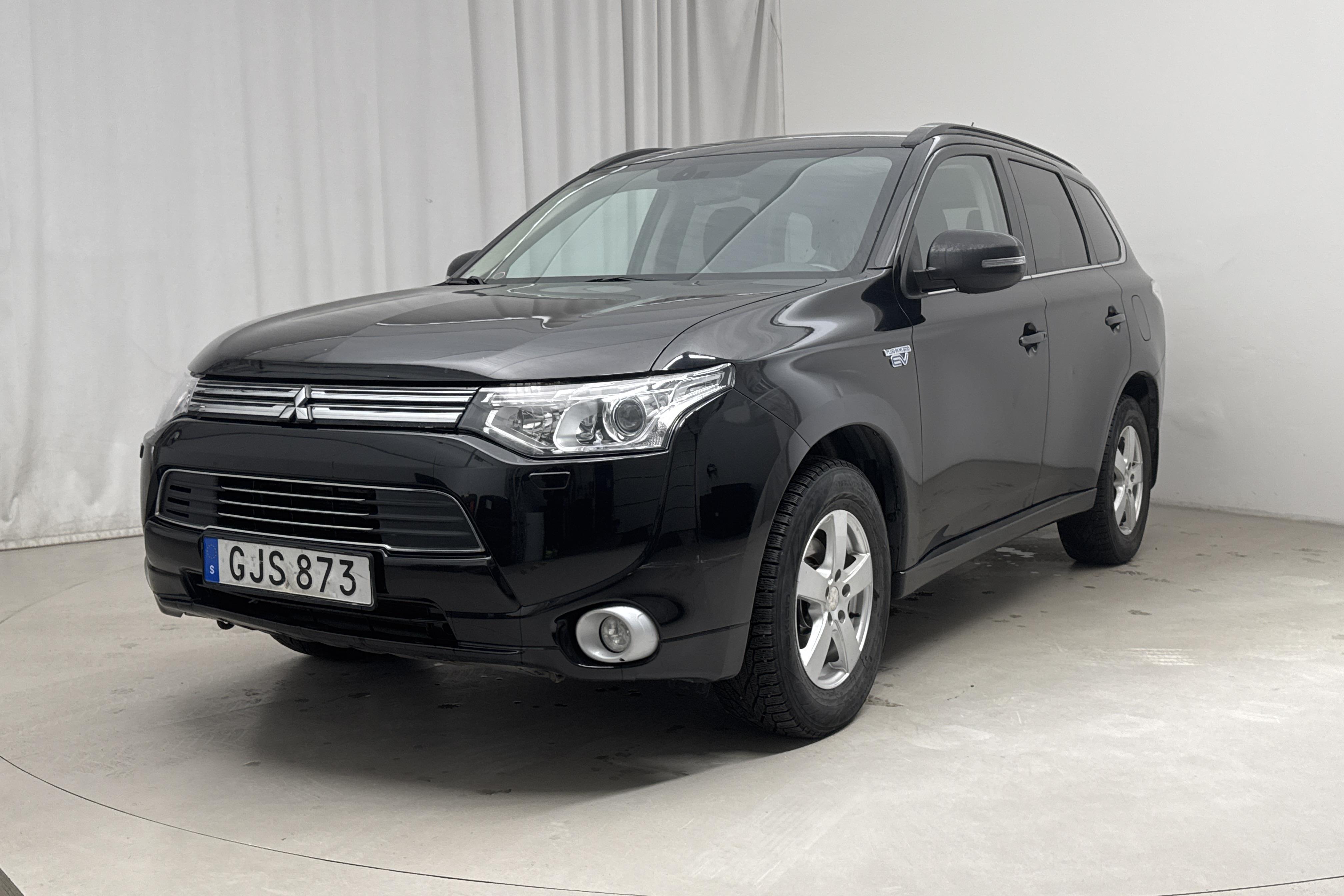 Mitsubishi Outlander 2.0 Plug-in Hybrid 4WD (121hk) - 149 180 km - Automatic - black - 2014