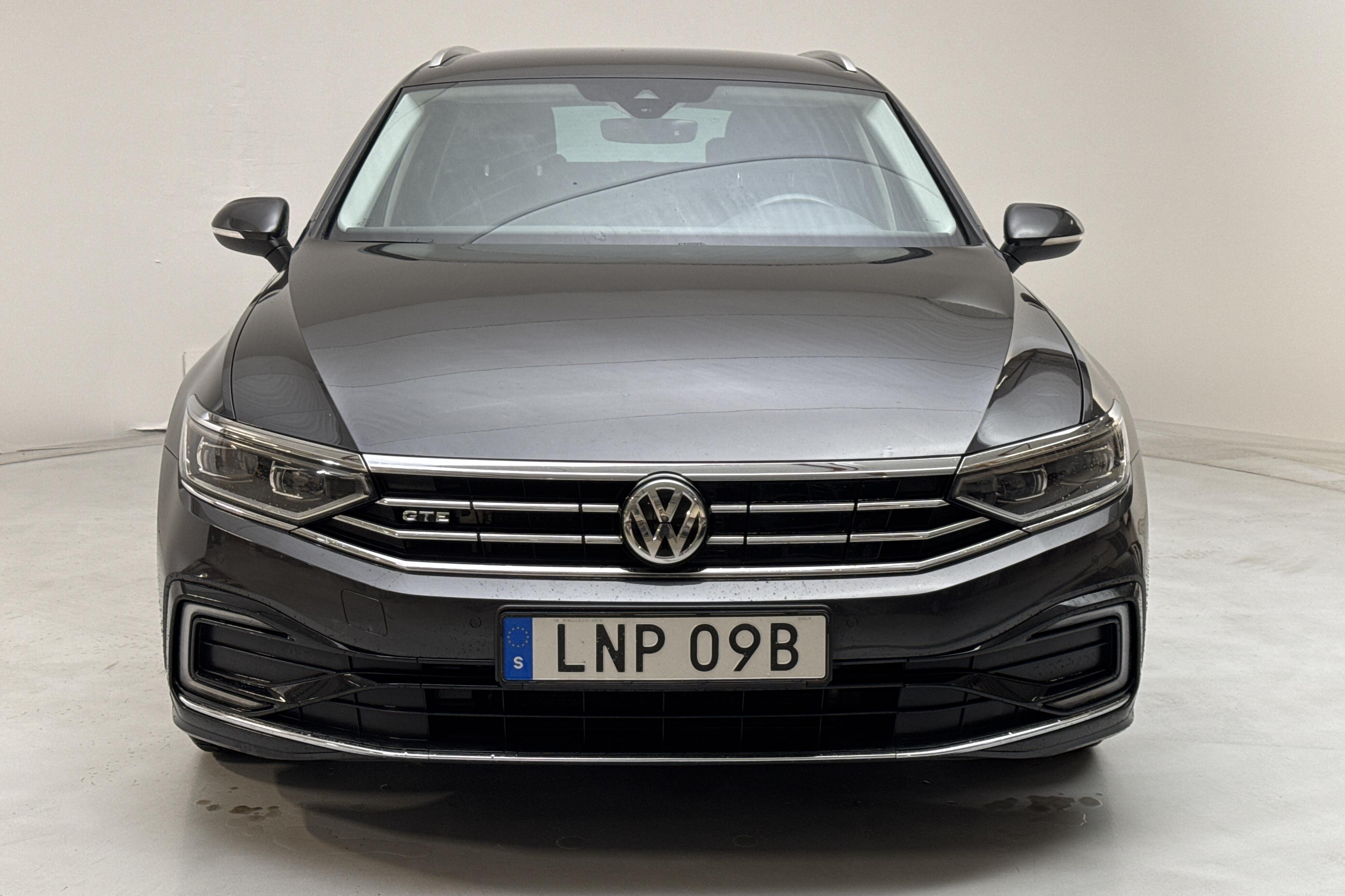 VW Passat 1.4 GTE Sportscombi (218hk) - 15 597 mil - Automat - Dark Grey - 2020