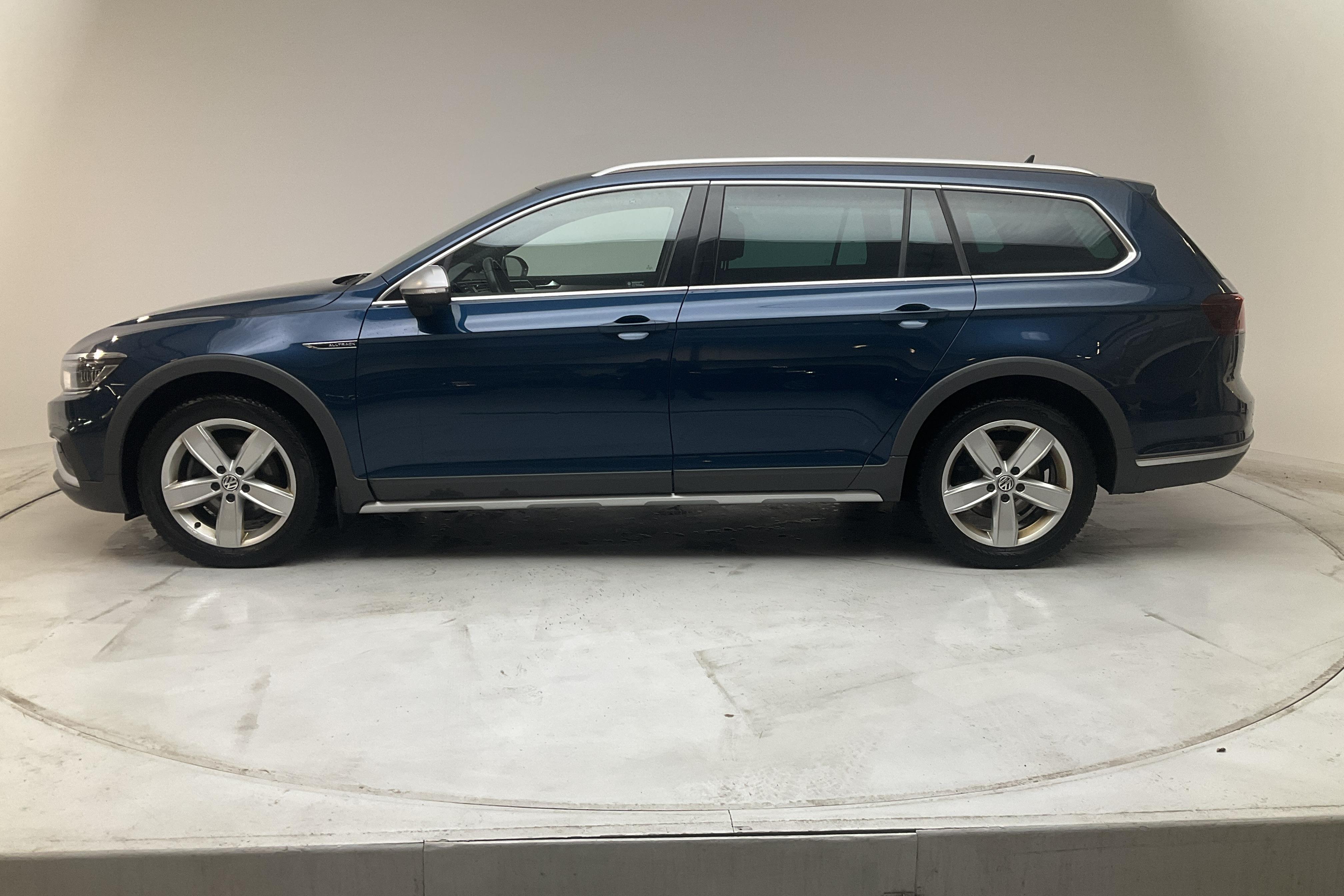 VW Passat Alltrack 2.0 TDI Sportscombi 4Motion (200hk) - 111 760 km - Automaattinen - sininen - 2022