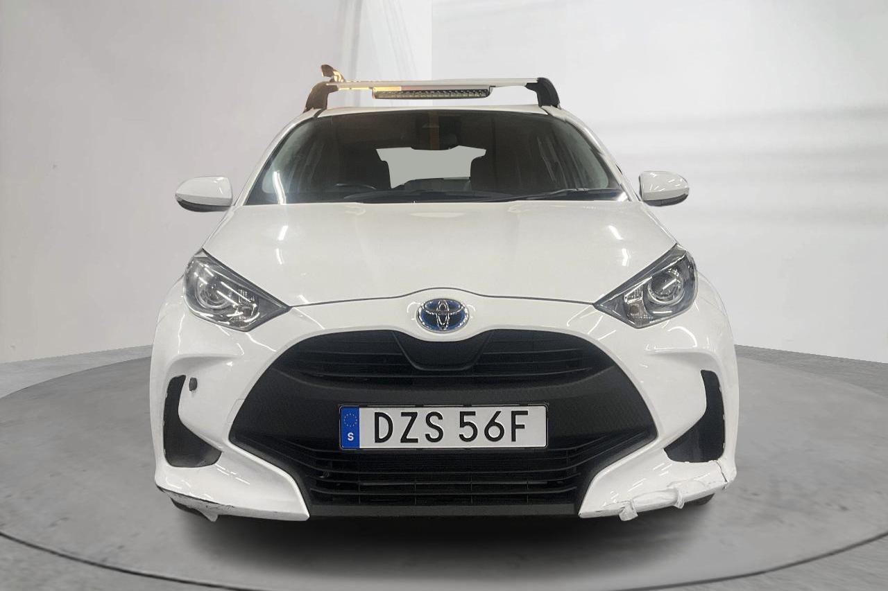 Toyota Yaris 1.5 Hybrid 5dr (116hk) - 4 470 mil - Automat - vit - 2021