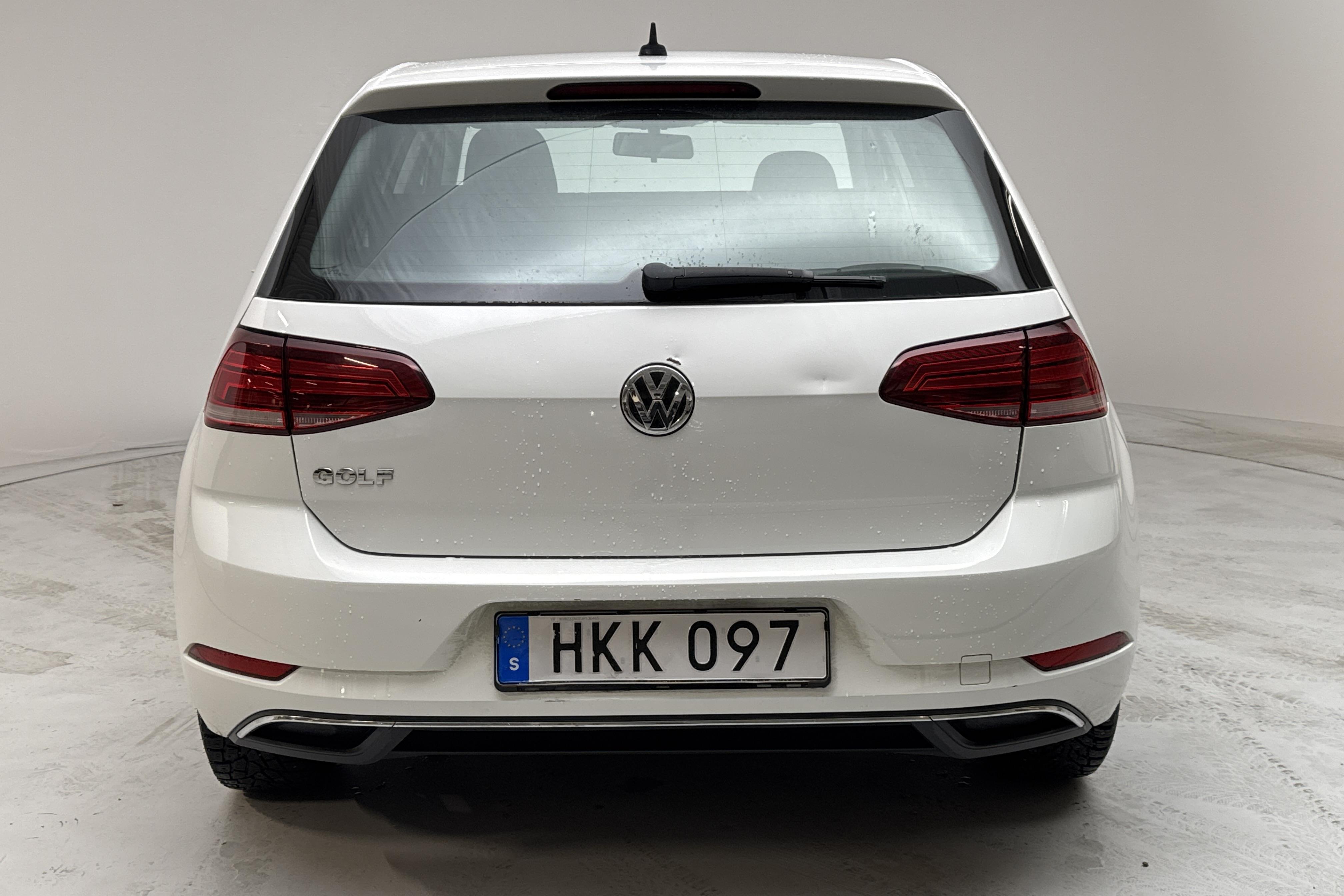 VW Golf VII 1.6 TDI 5dr (115hk) - 196 940 km - Automatyczna - biały - 2018