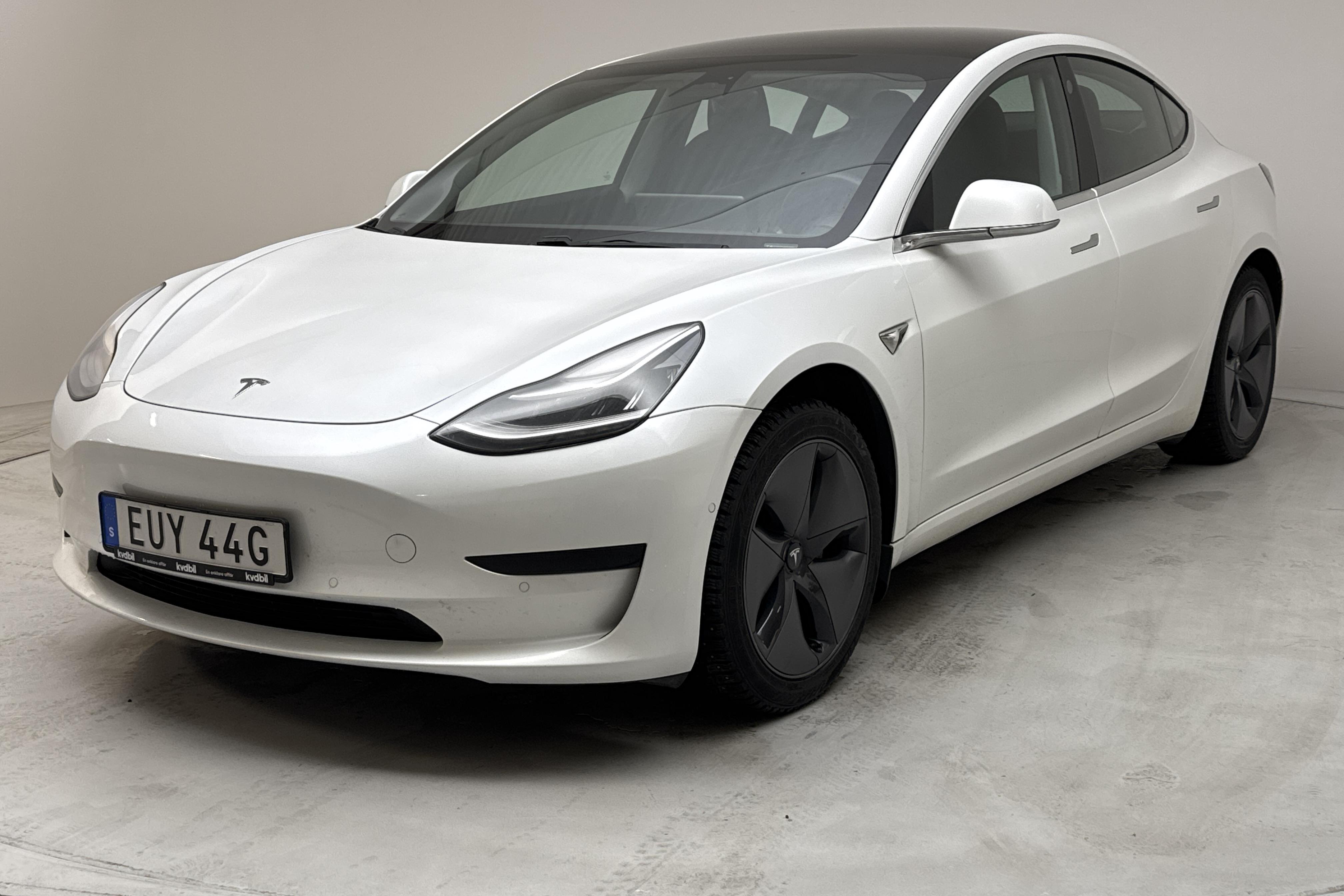 Tesla Model 3 Standard Range RWD - 152 940 km - Automaattinen - valkoinen - 2020