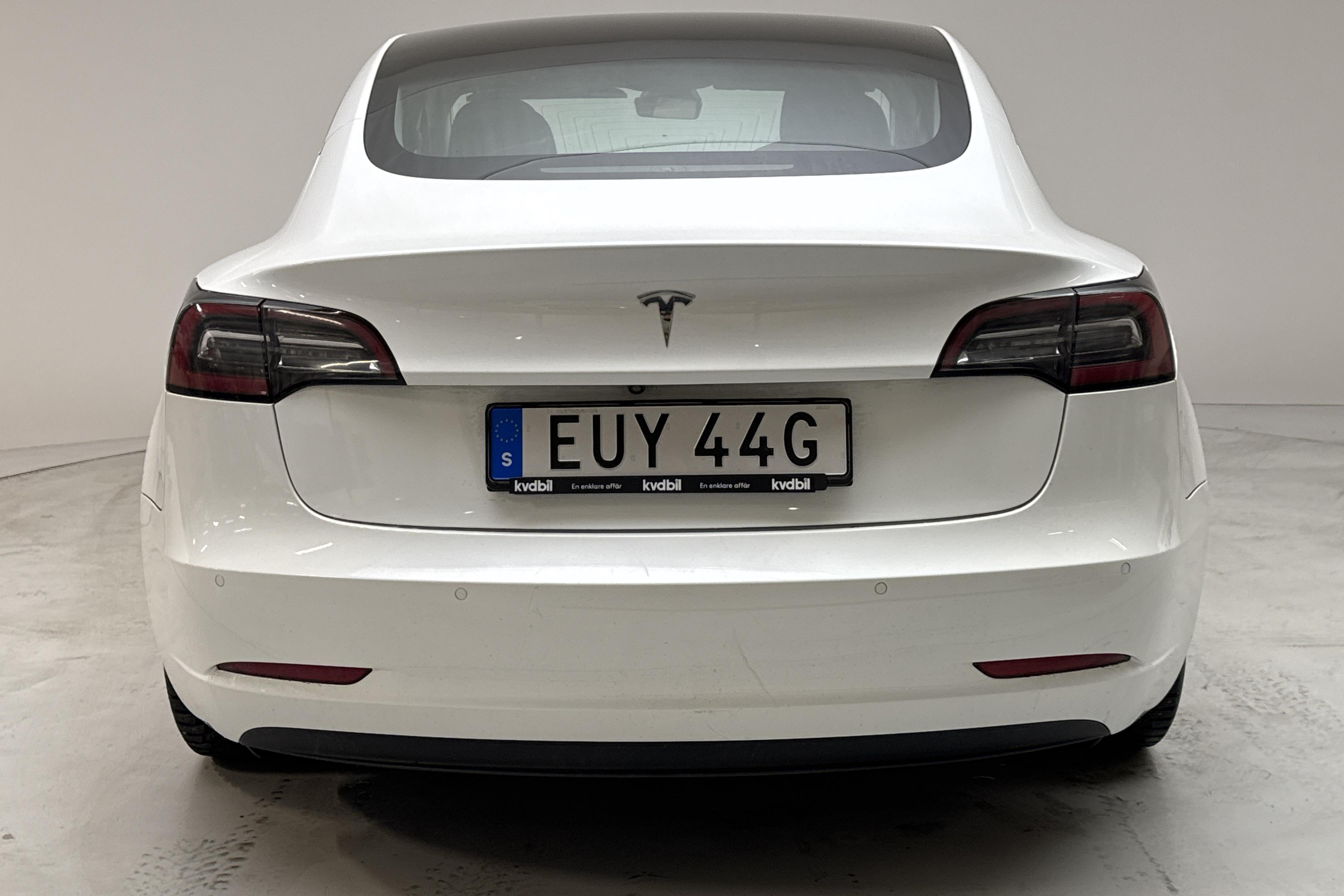 Tesla Model 3 Standard Range RWD - 152 940 km - Automaattinen - valkoinen - 2020