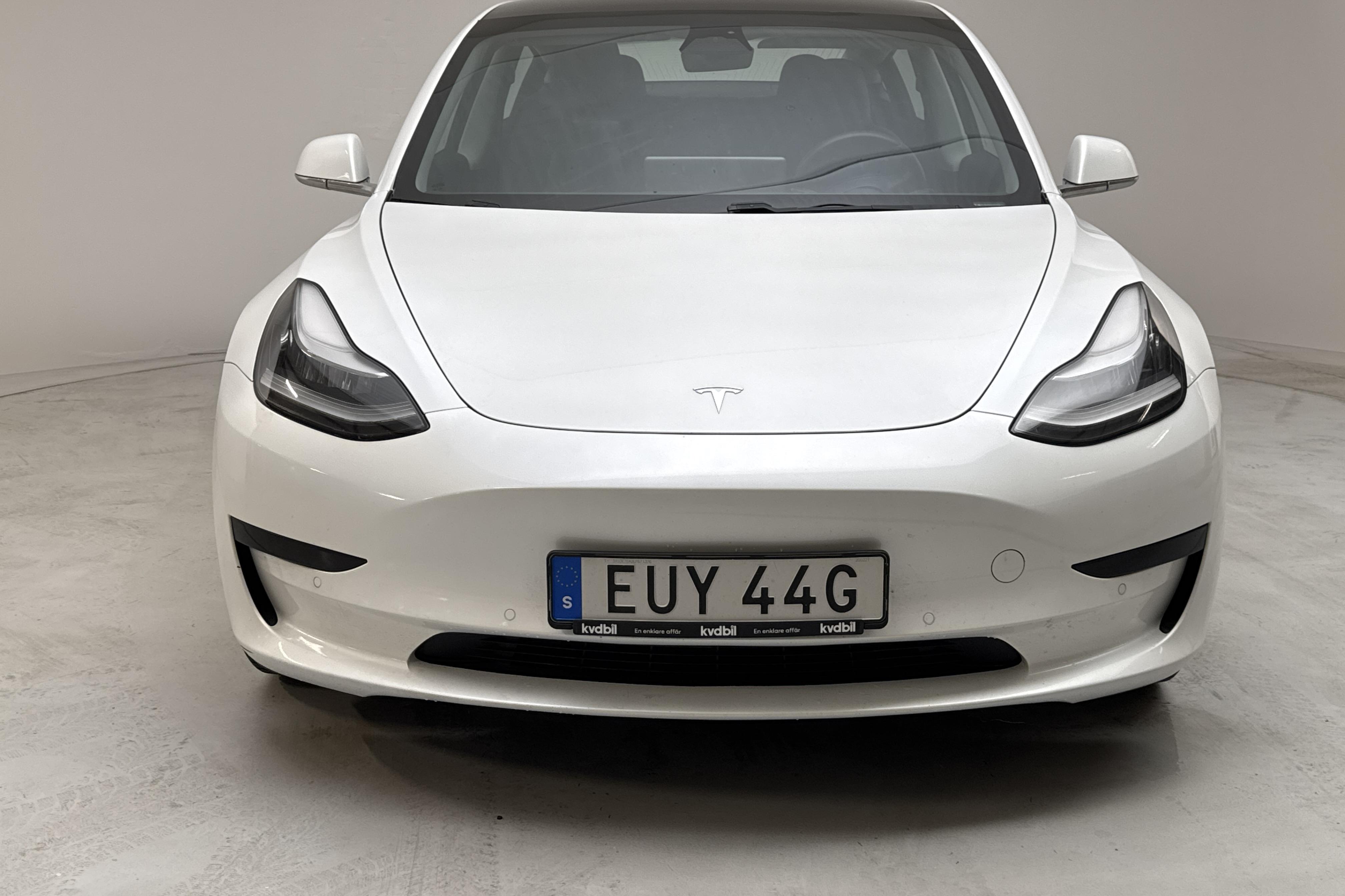 Tesla Model 3 Standard Range RWD - 152 940 km - Automaattinen - valkoinen - 2020