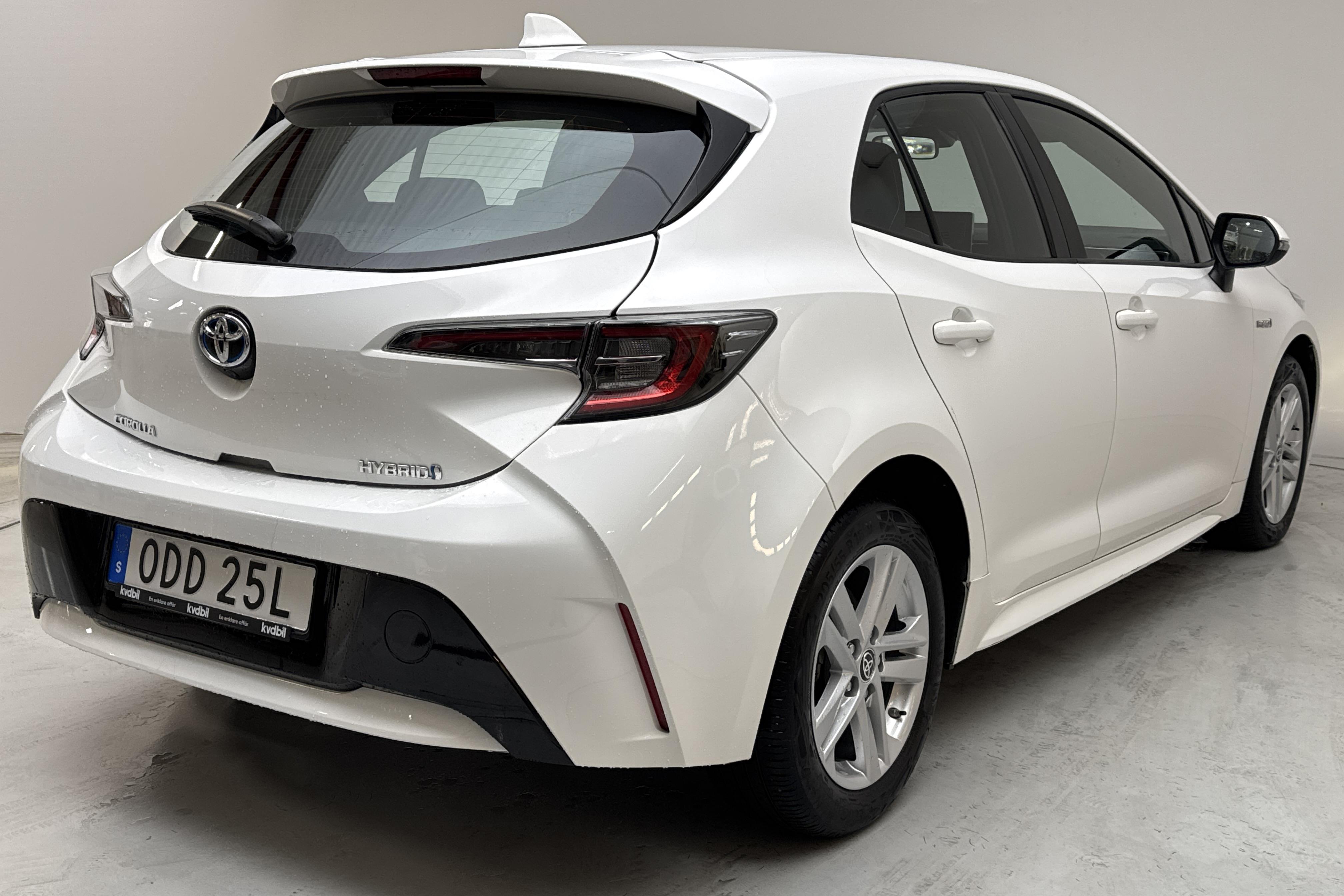 Toyota Corolla 1.8 Hybrid 5dr (122hk) - 17 280 km - Automaatne - valge - 2022