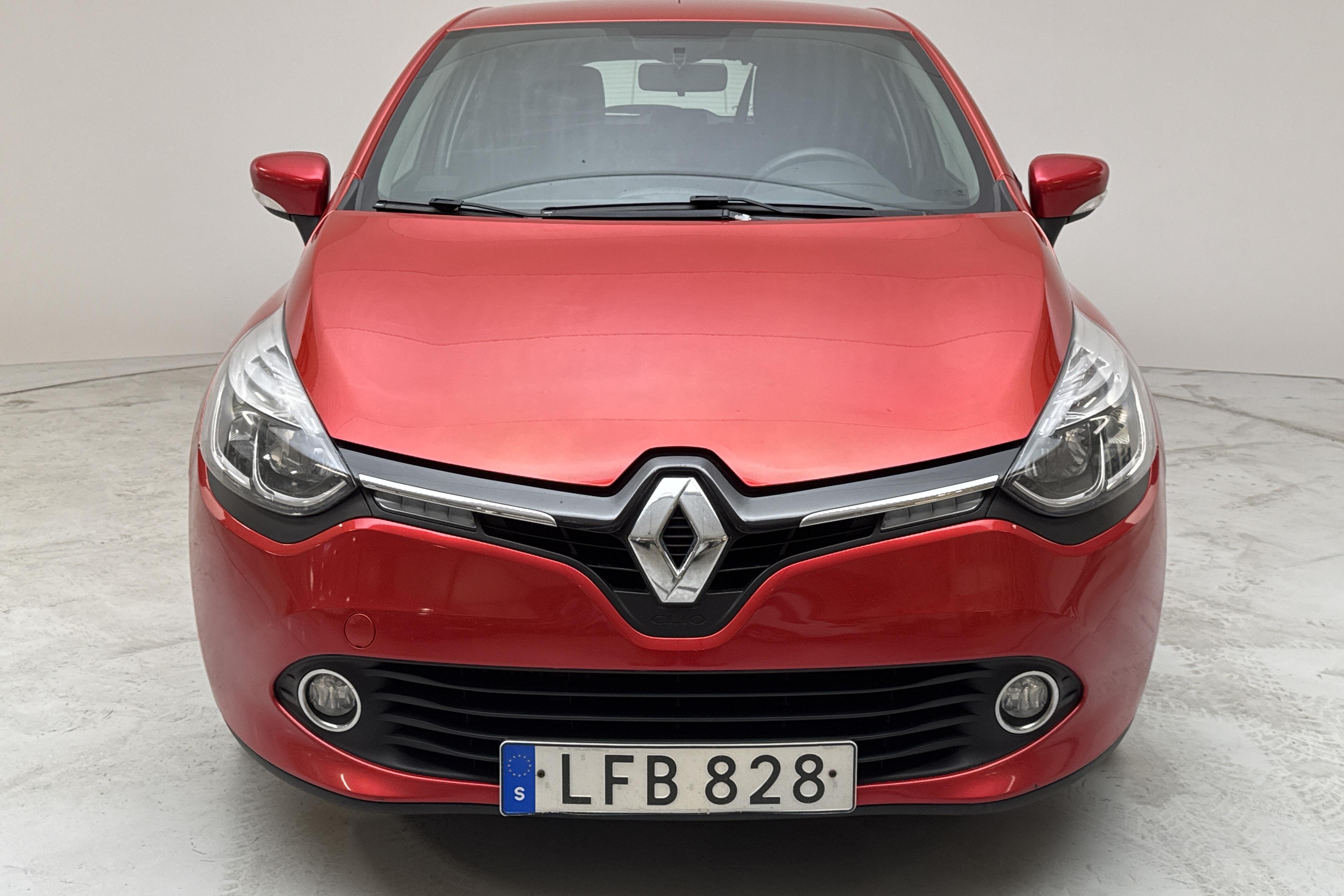 Renault Clio IV 0.9 TCe 90 5dr (90hk) - 144 500 km - Manual - red - 2016