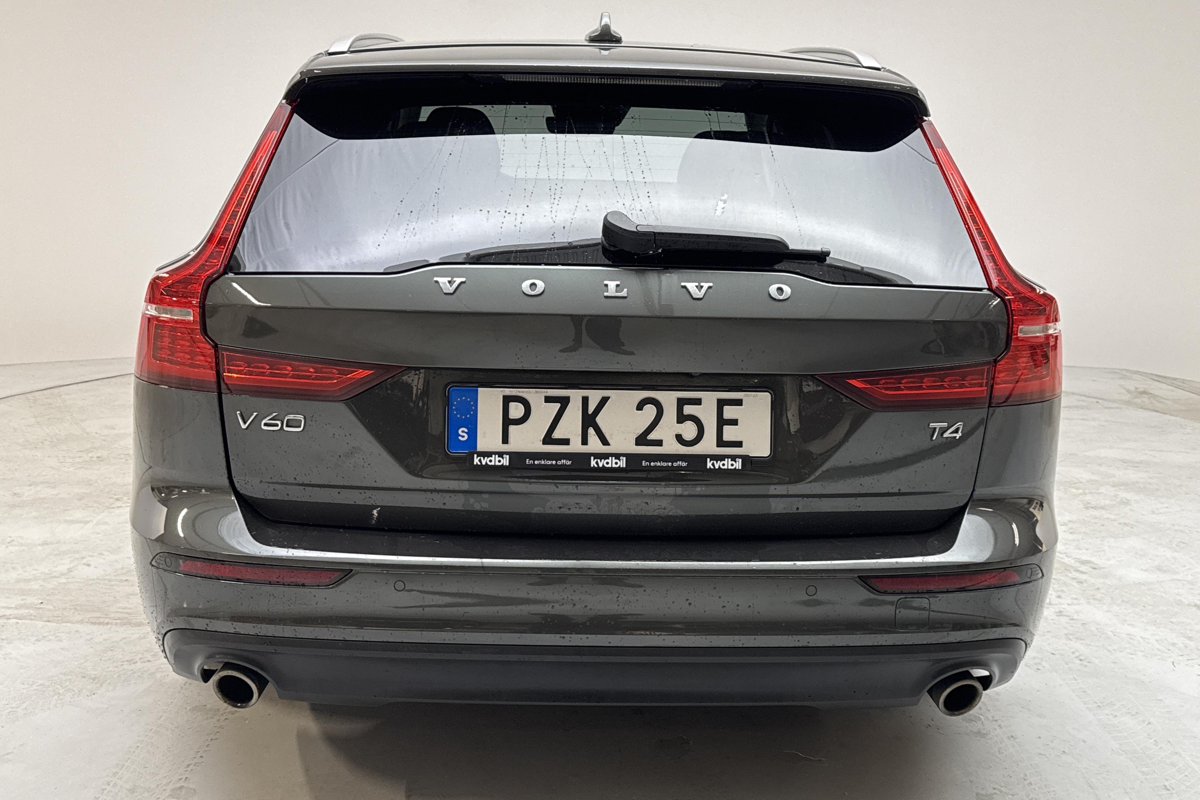 Volvo V60 T4 (190hk) - 7 906 mil - Automat - Dark Grey - 2020