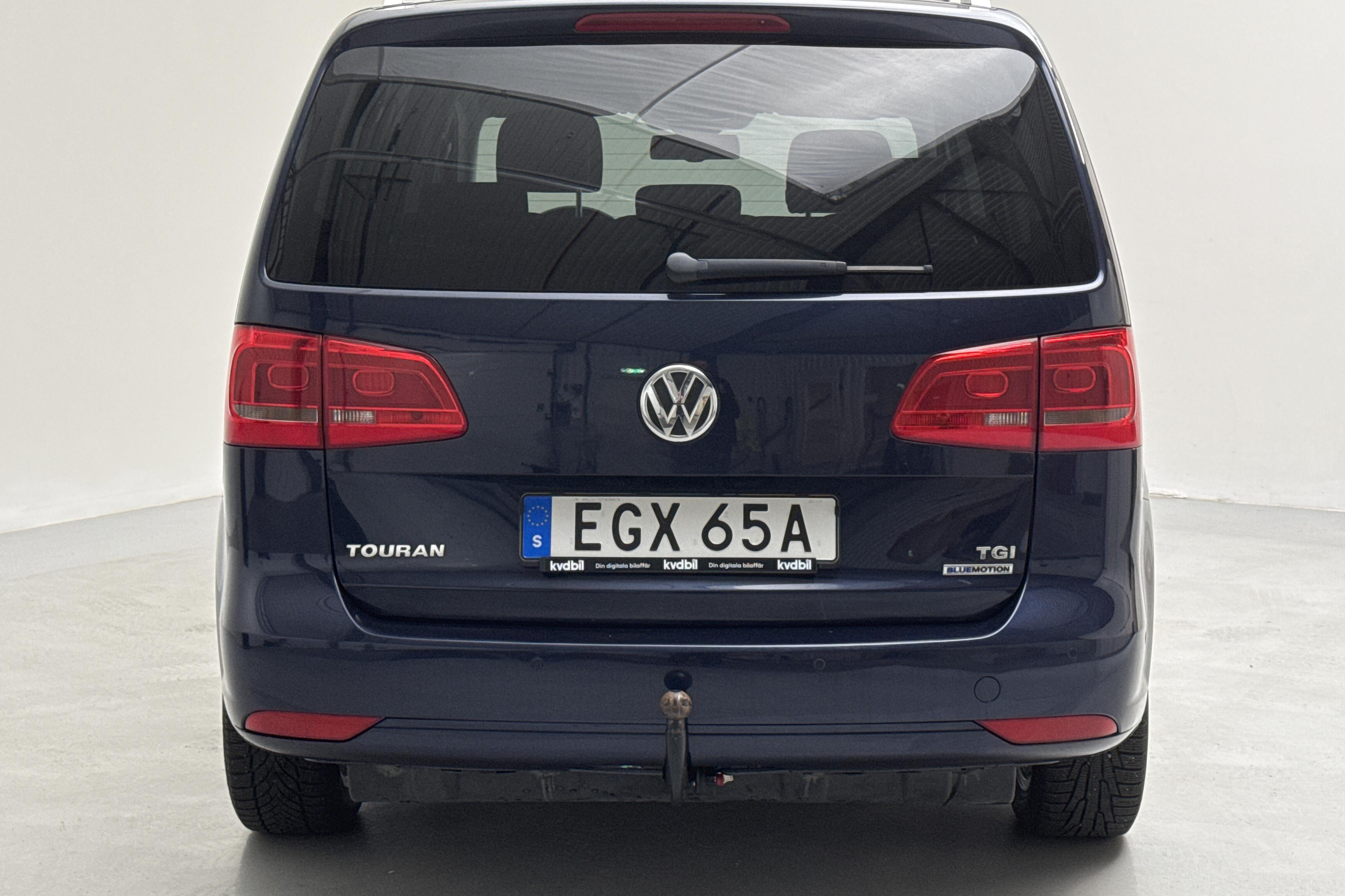 VW Touran 1.4 TGI EcoFuel (150hk) - 18 350 mil - Manuell - Dark Blue - 2015