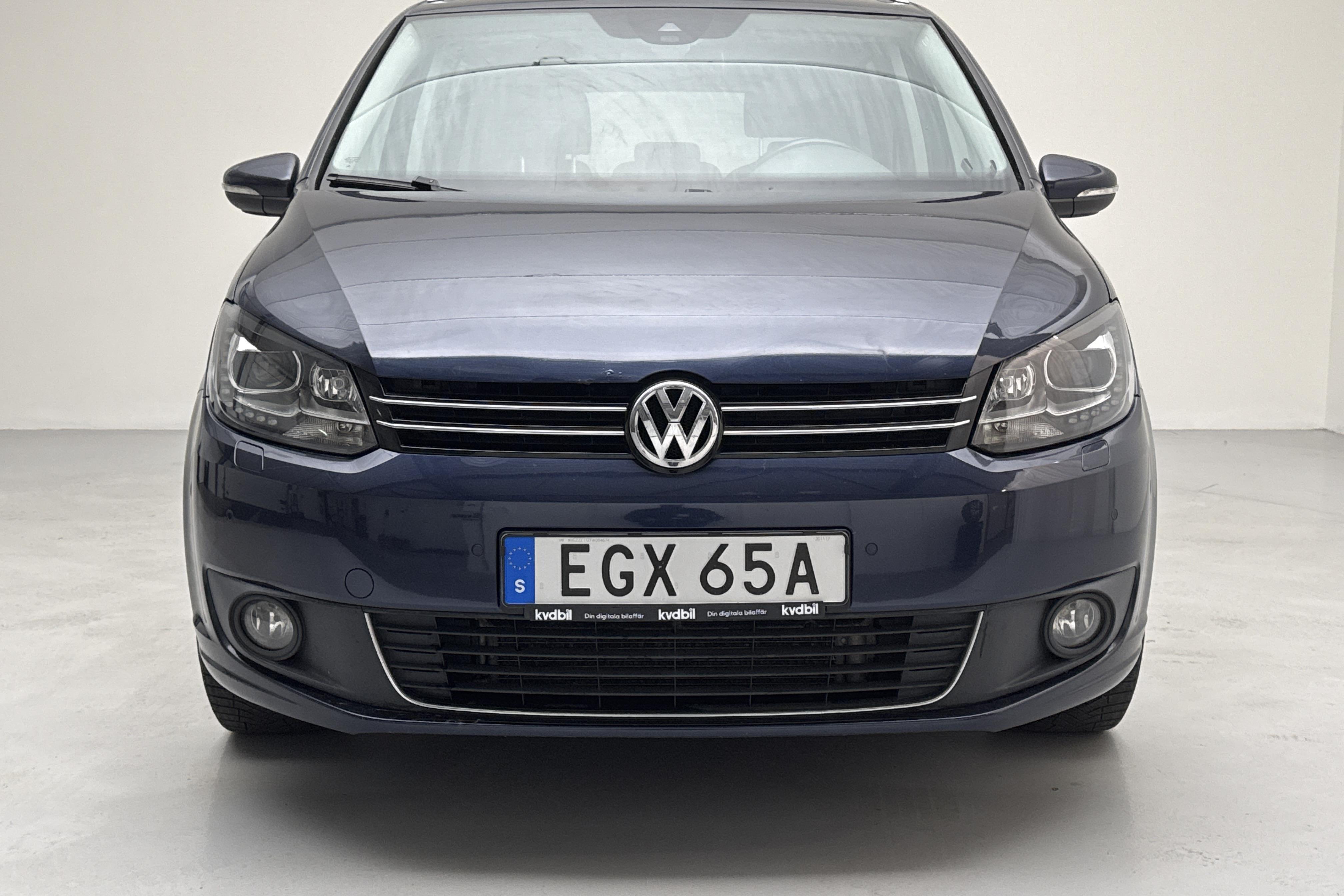 VW Touran 1.4 TGI EcoFuel (150hk) - 18 350 mil - Manuell - Dark Blue - 2015