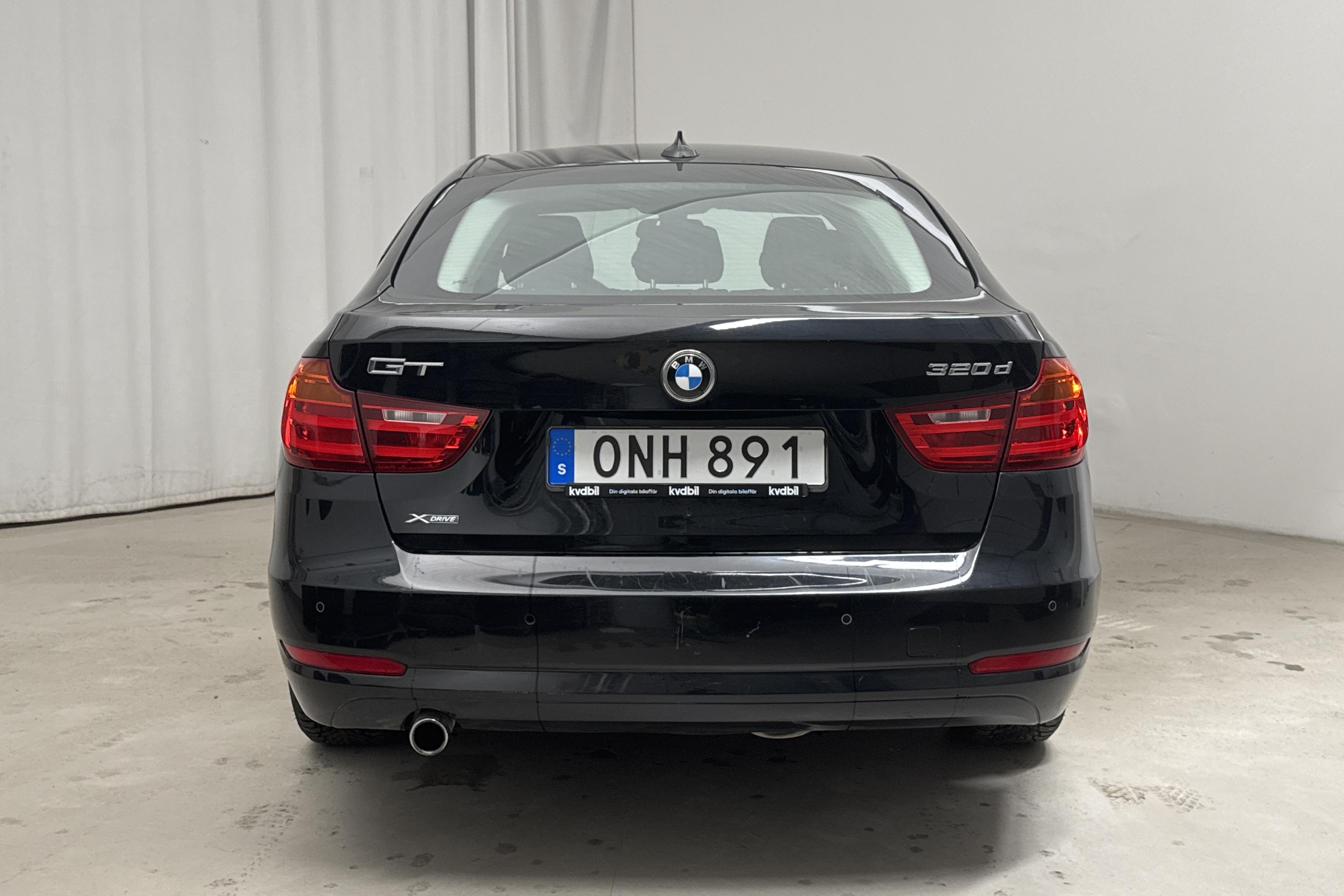 BMW 320d GT xDrive, F34 (184hk) - 18 268 mil - Manuell - svart - 2014