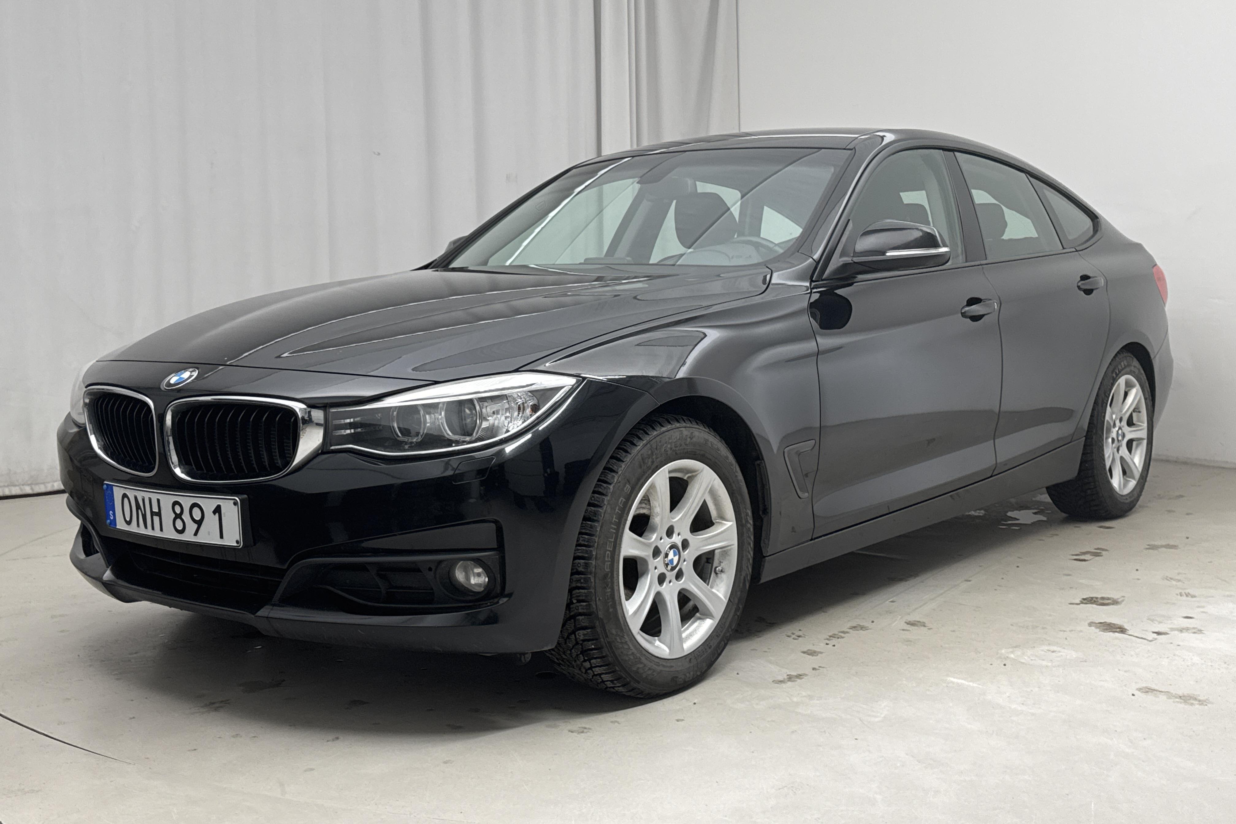 BMW 320d GT xDrive, F34 (184hk) - 18 268 mil - Manuell - svart - 2014