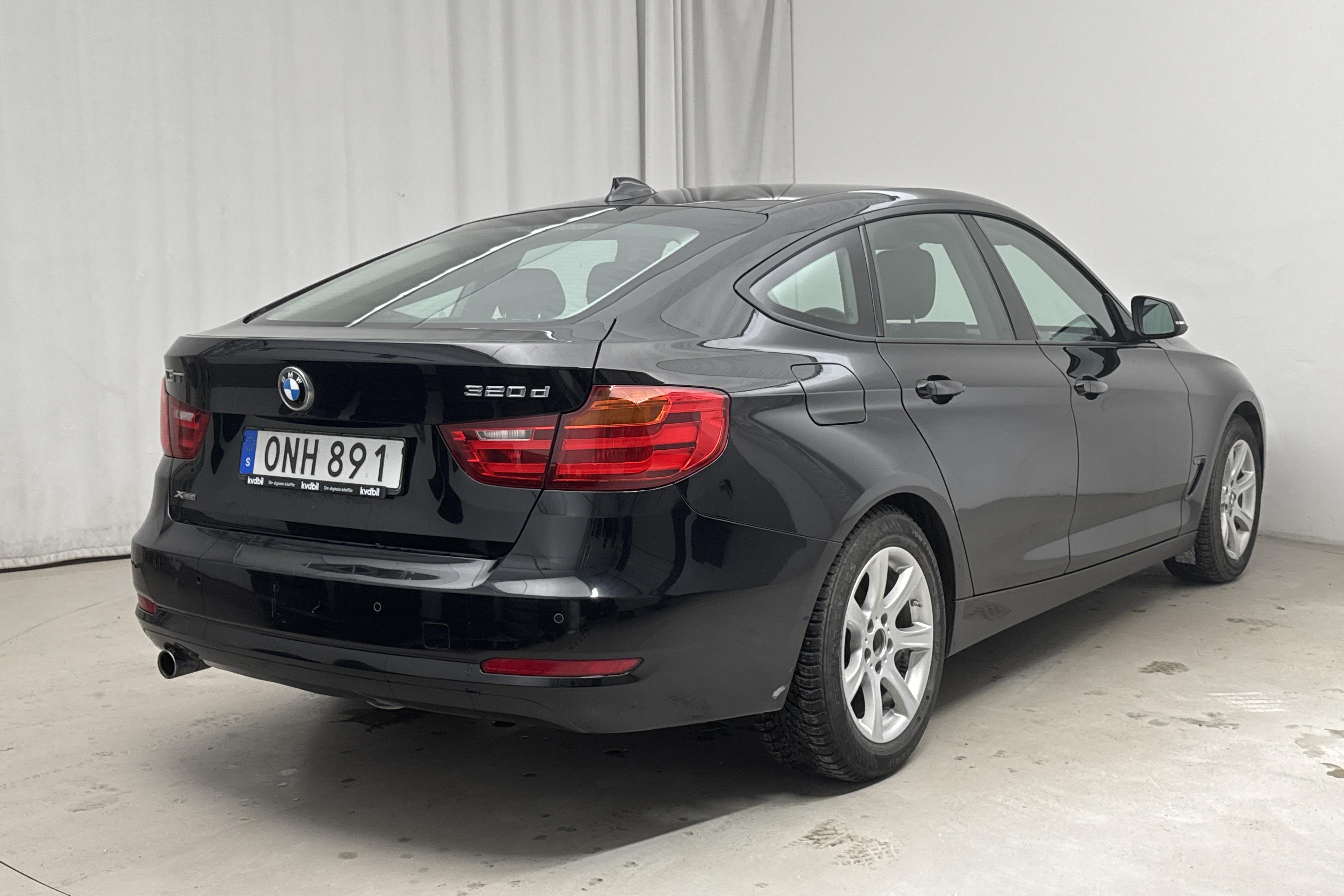 BMW 320d GT xDrive, F34 (184hk) - 18 268 mil - Manuell - svart - 2014