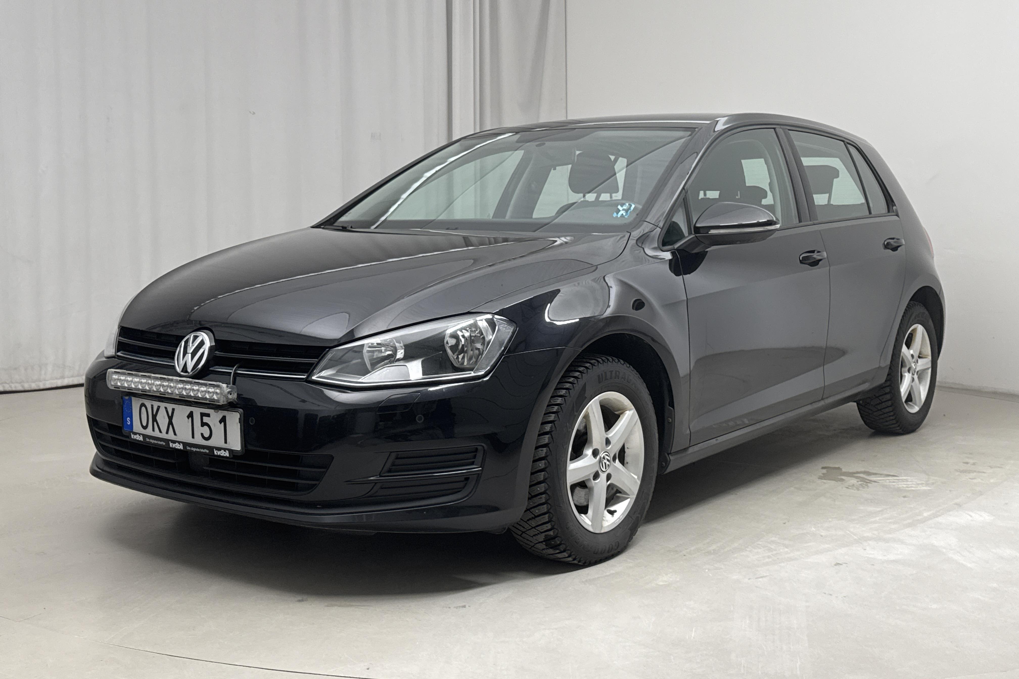 VW Golf VII 1.2 TSI 5dr (110hk) - 9 003 mil - Manuell - svart - 2017