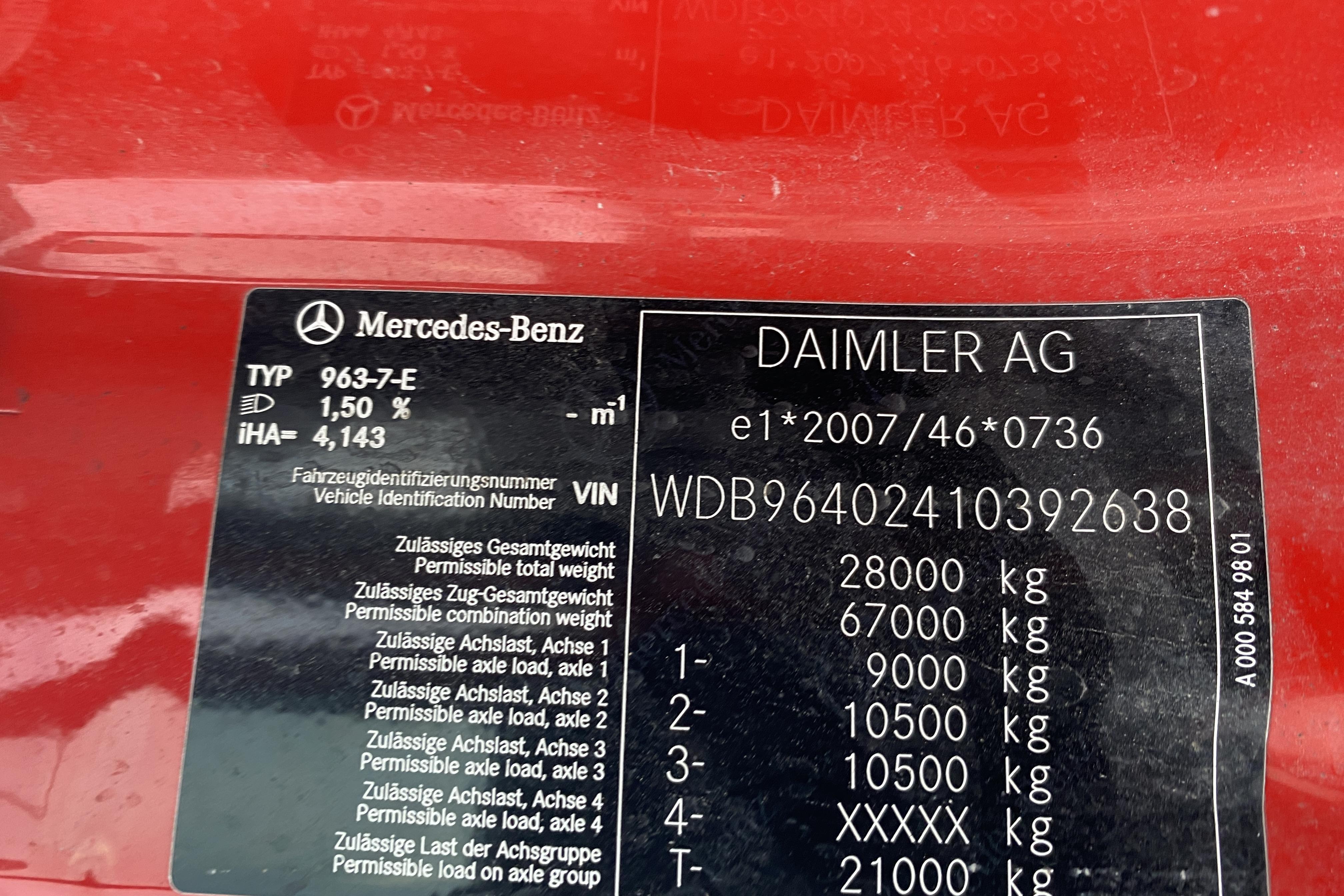 MERCEDES BENZ 963-7-E - 184 942 km - Automat - röd - 2019